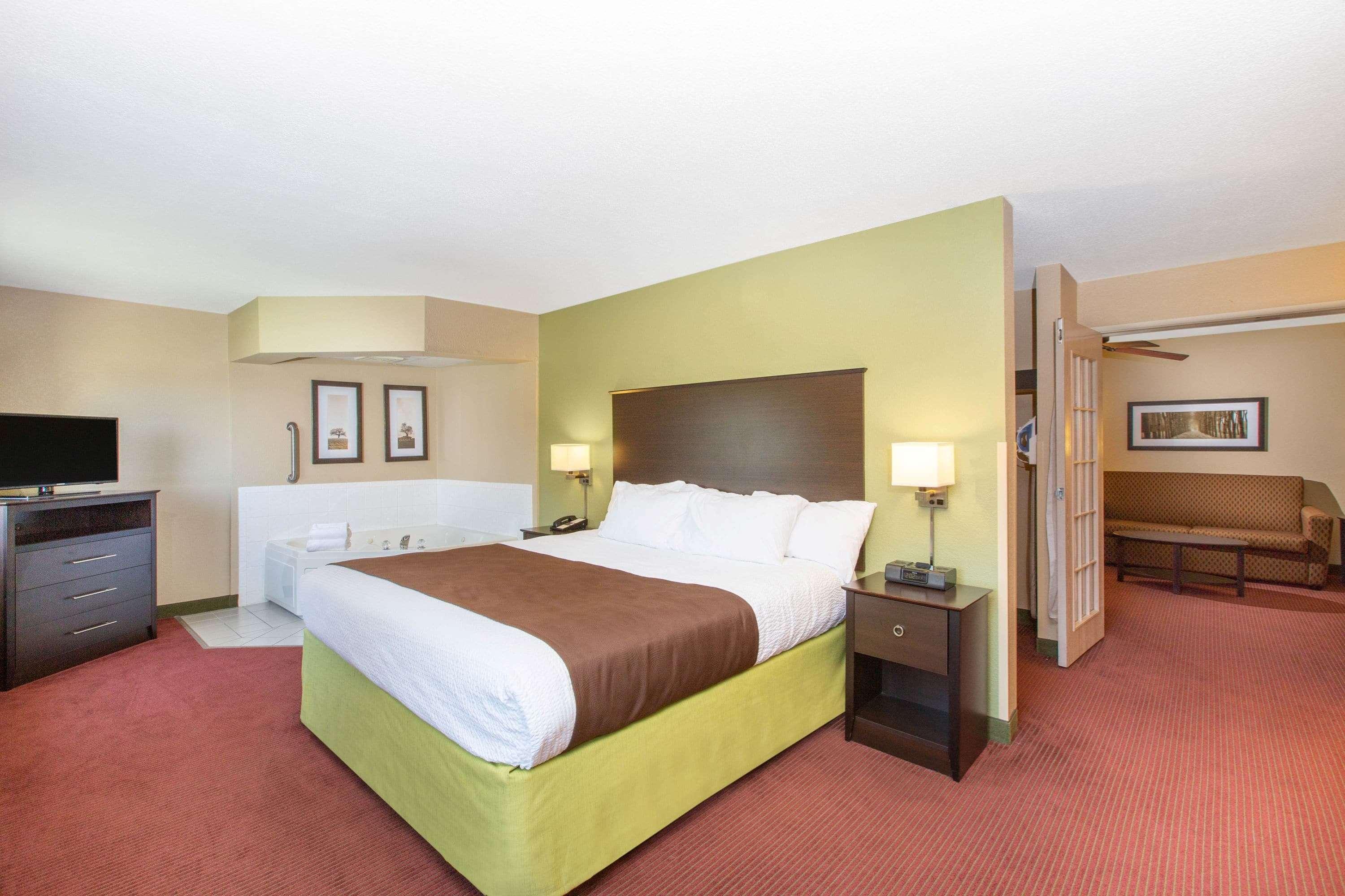 AmericInn by Wyndham Okoboji