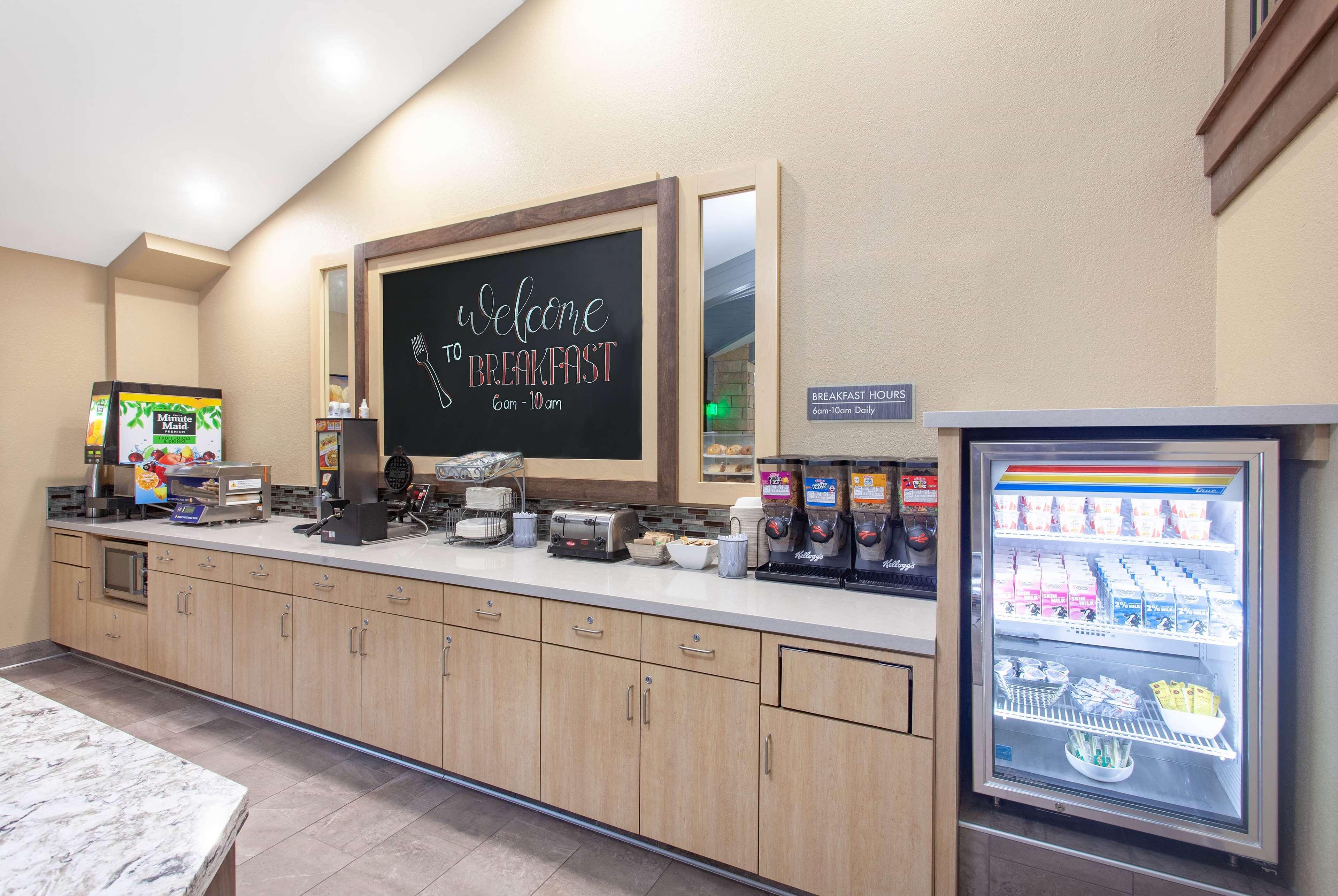 Americinn By Wyndham Mankato Event Center