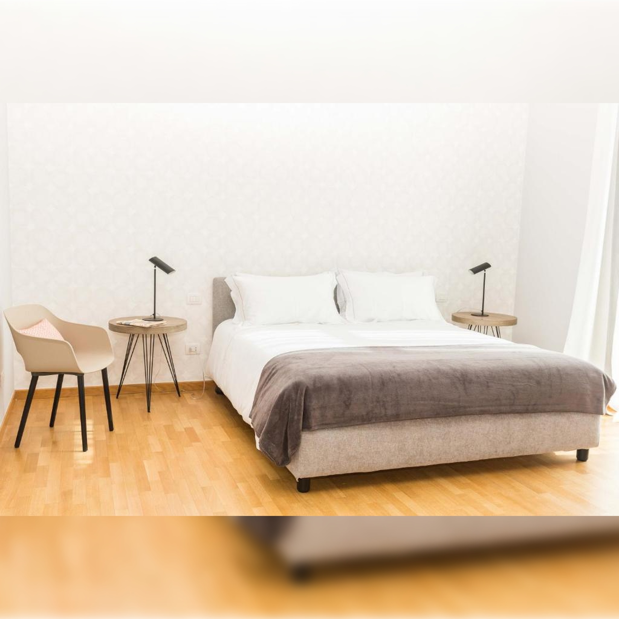 200 Rooms & Terrace