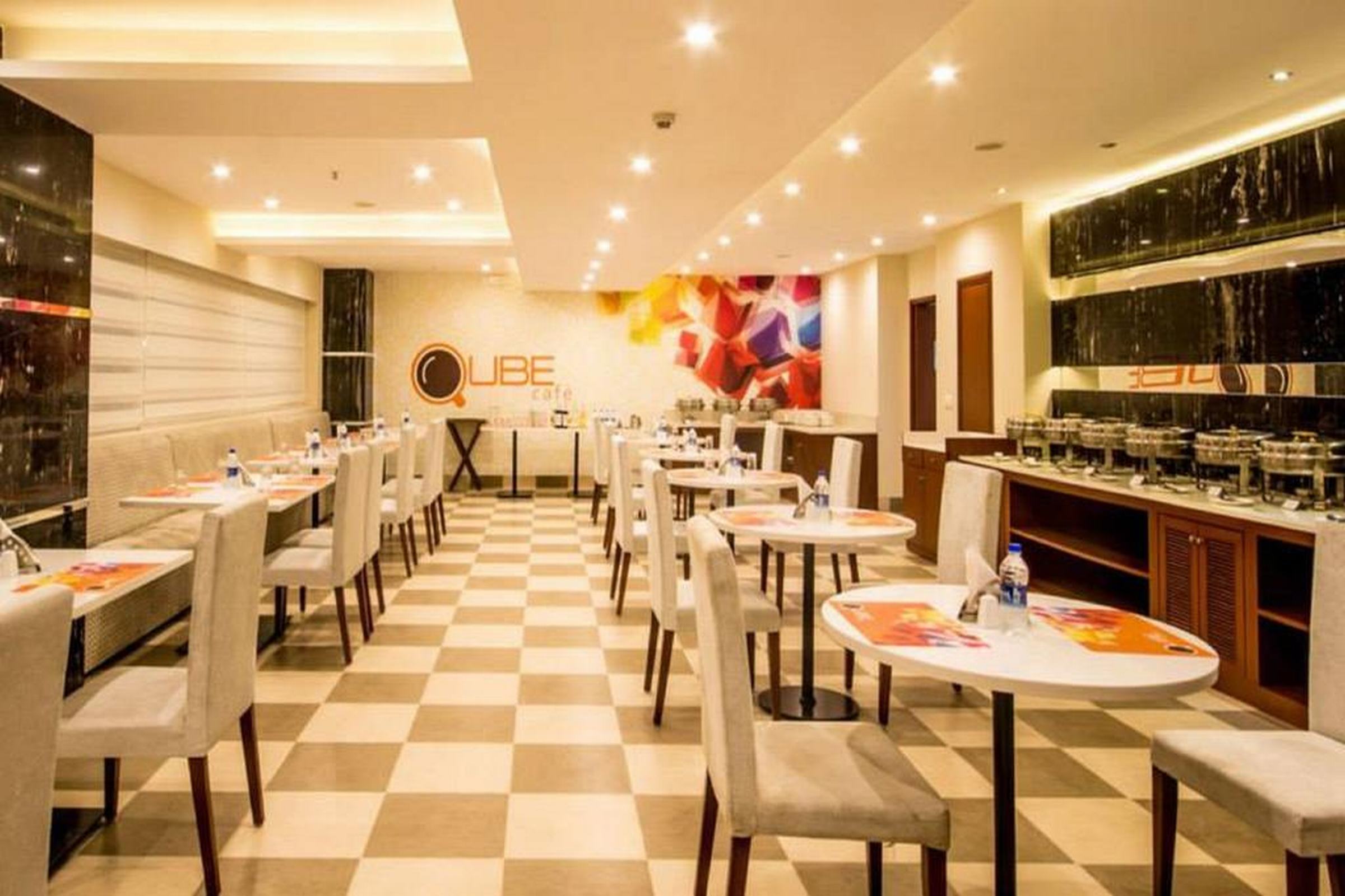 The Altruist Business Hotel Hitech