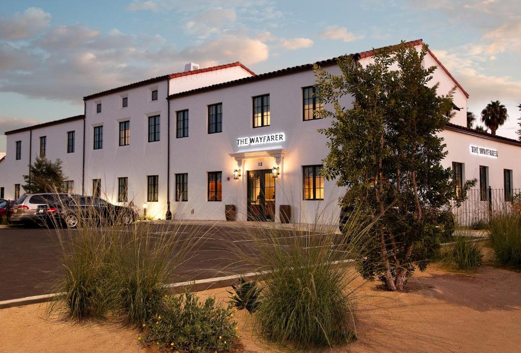 Moxy Santa Barbara by null