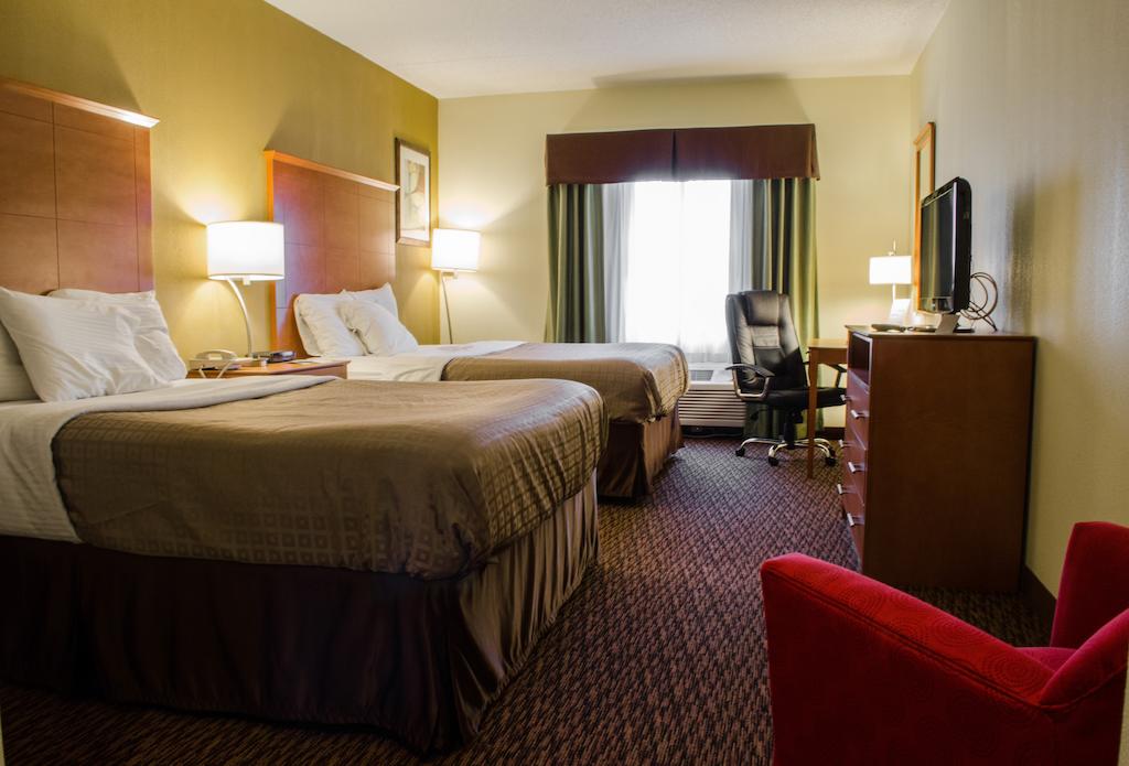 Clarion Hotel & Suites University-Shippensburg