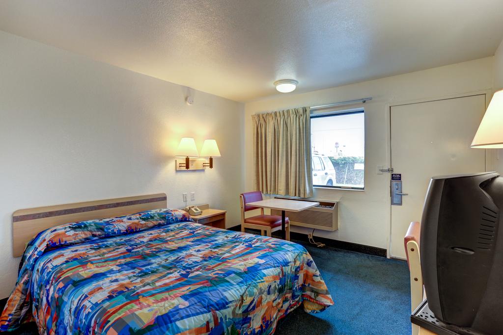 Rodeway Inn Jonesboro Area