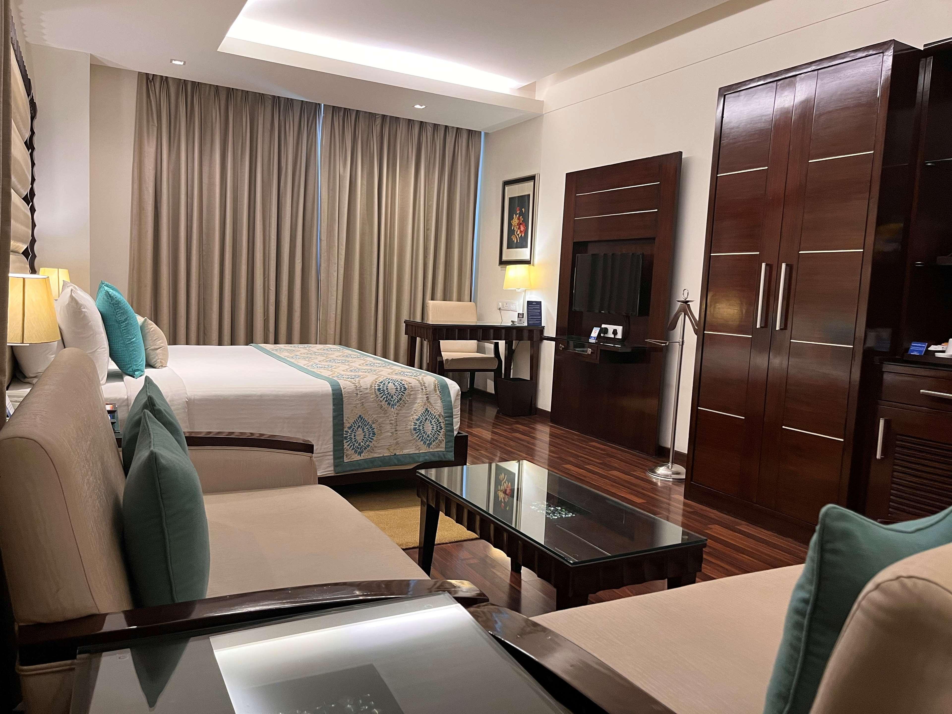 The Muse Sarovar Portico Kapashera