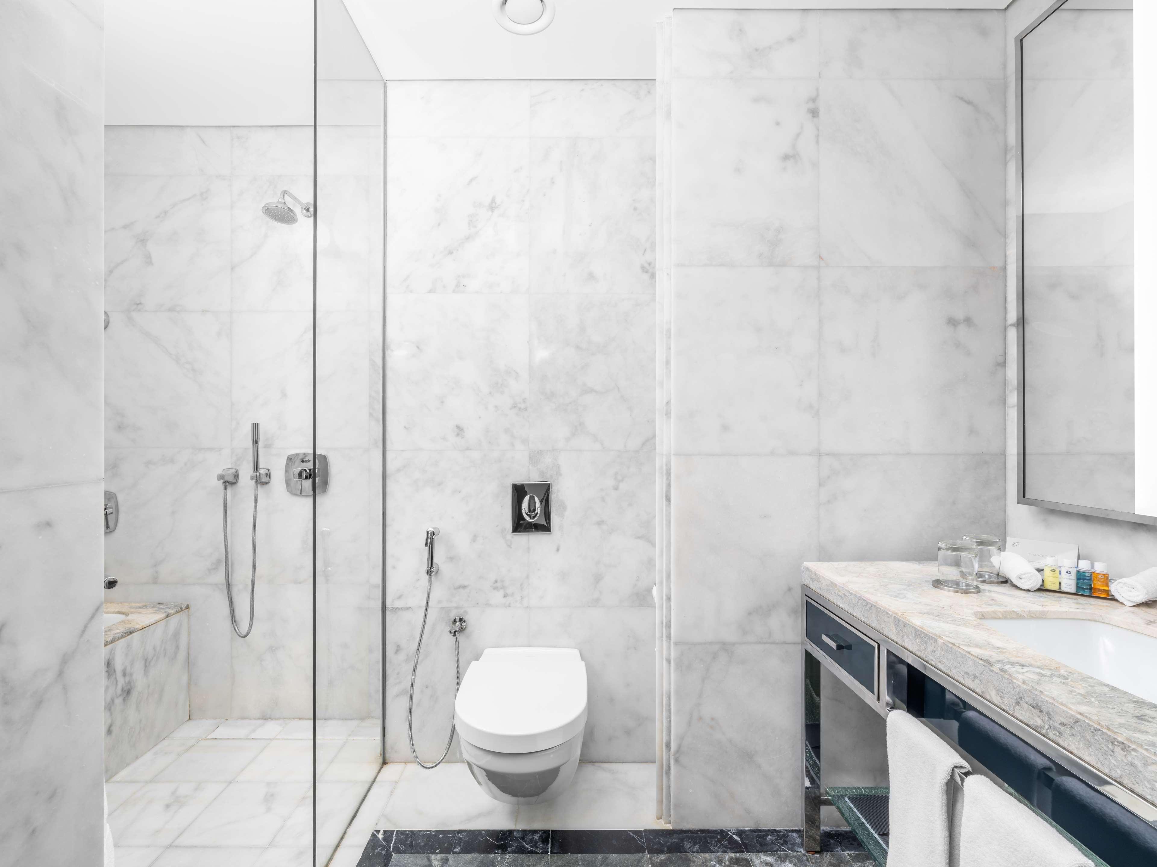 The Hotel Galleria Jeddah, Curio Collection by Hil