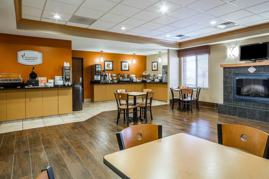 Mainstay Suites Madison - Monona