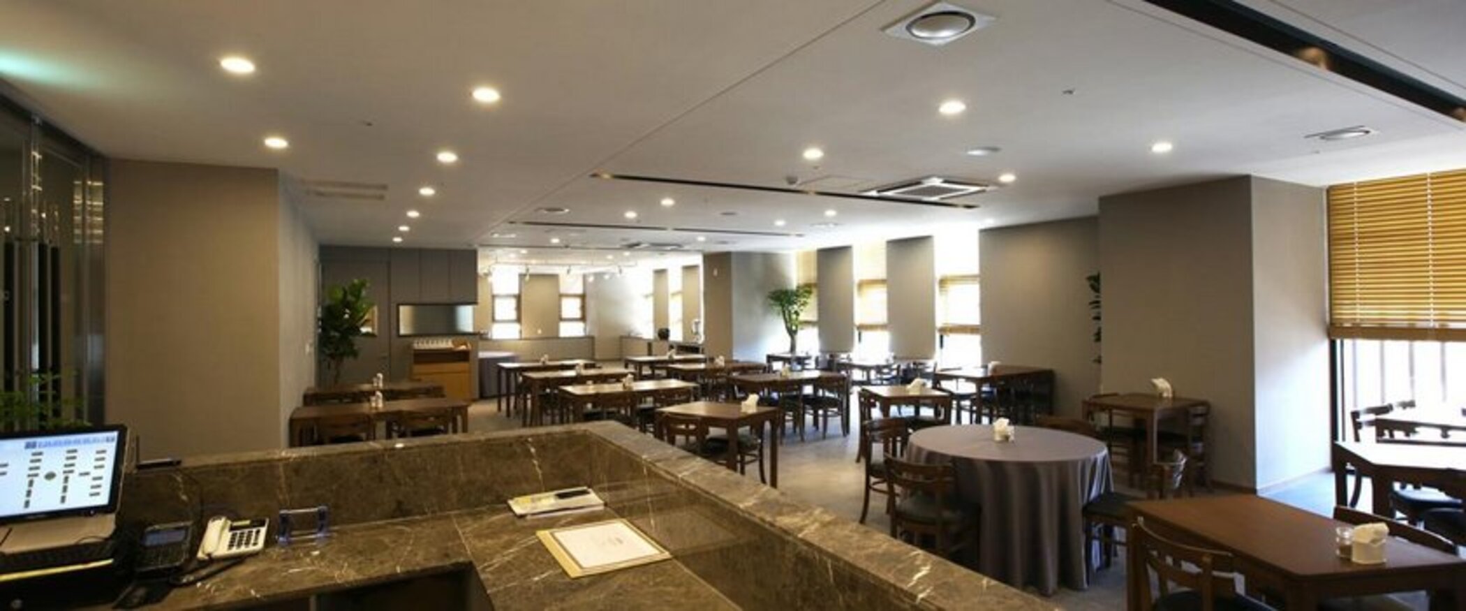 AM Hotel