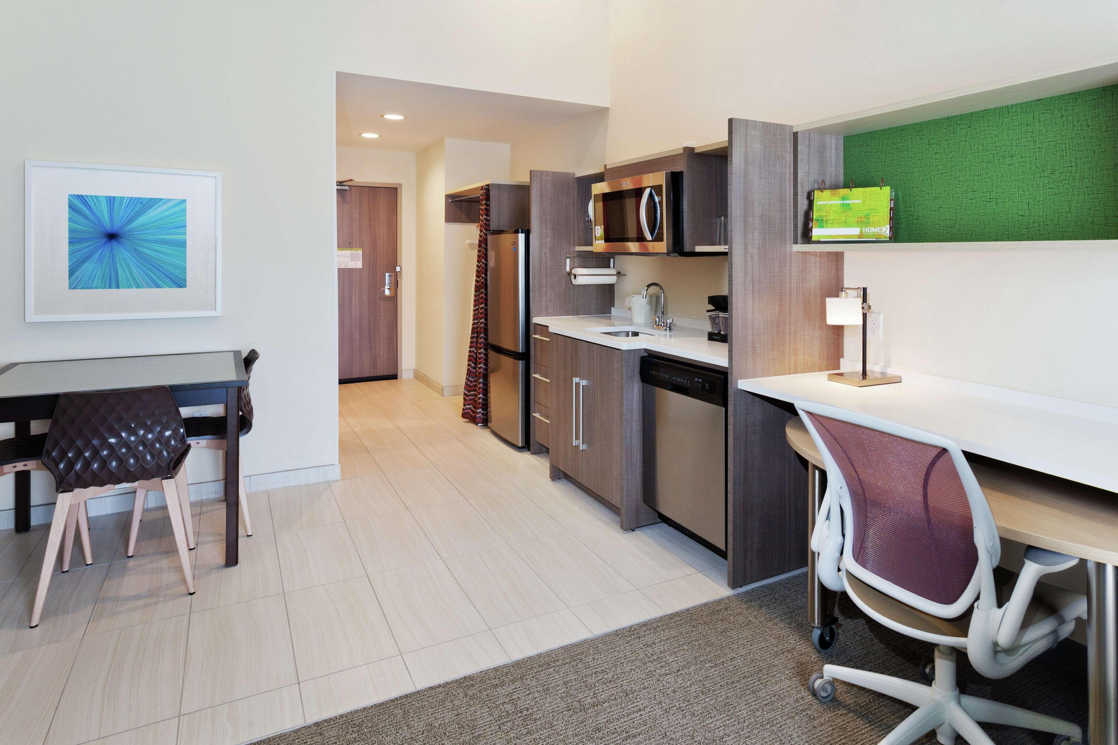 Home2 Suites by Hilton Birmingham Colonnad