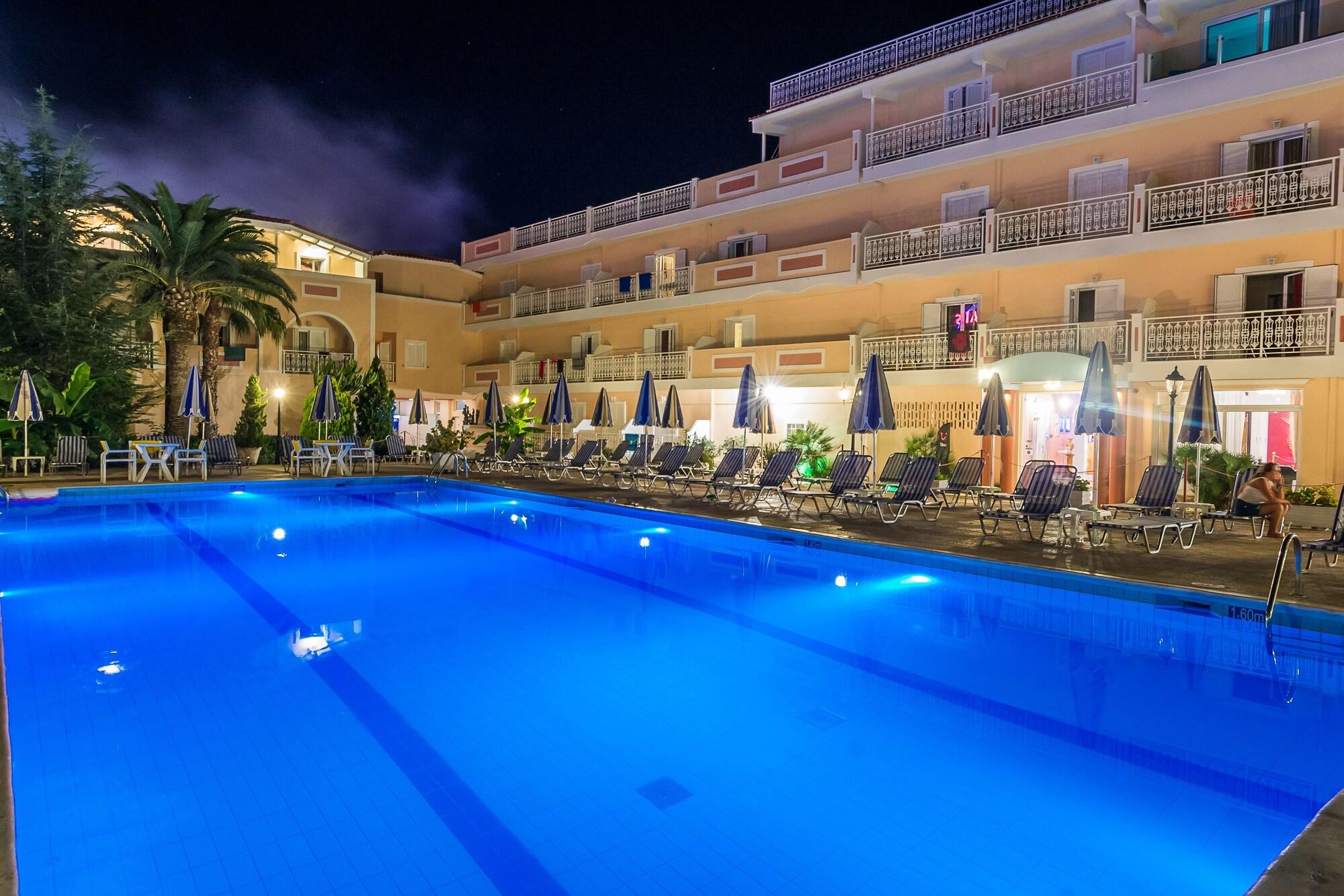 Ionis Art Hotel - фото