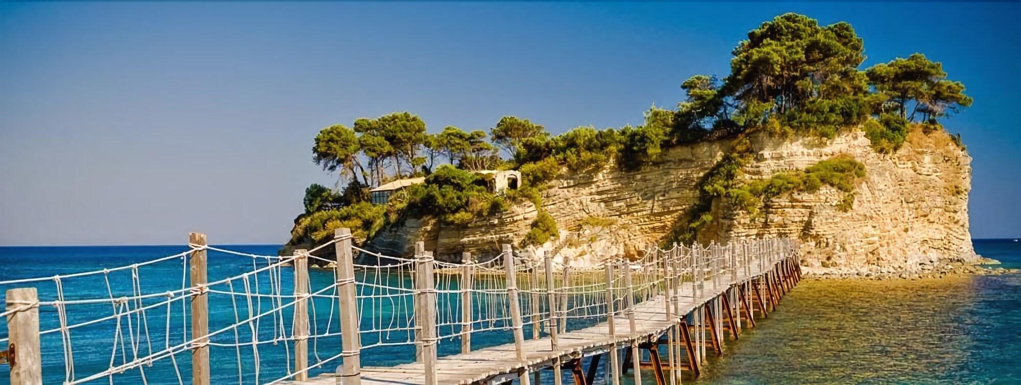 Ionis Art Hotel - фото