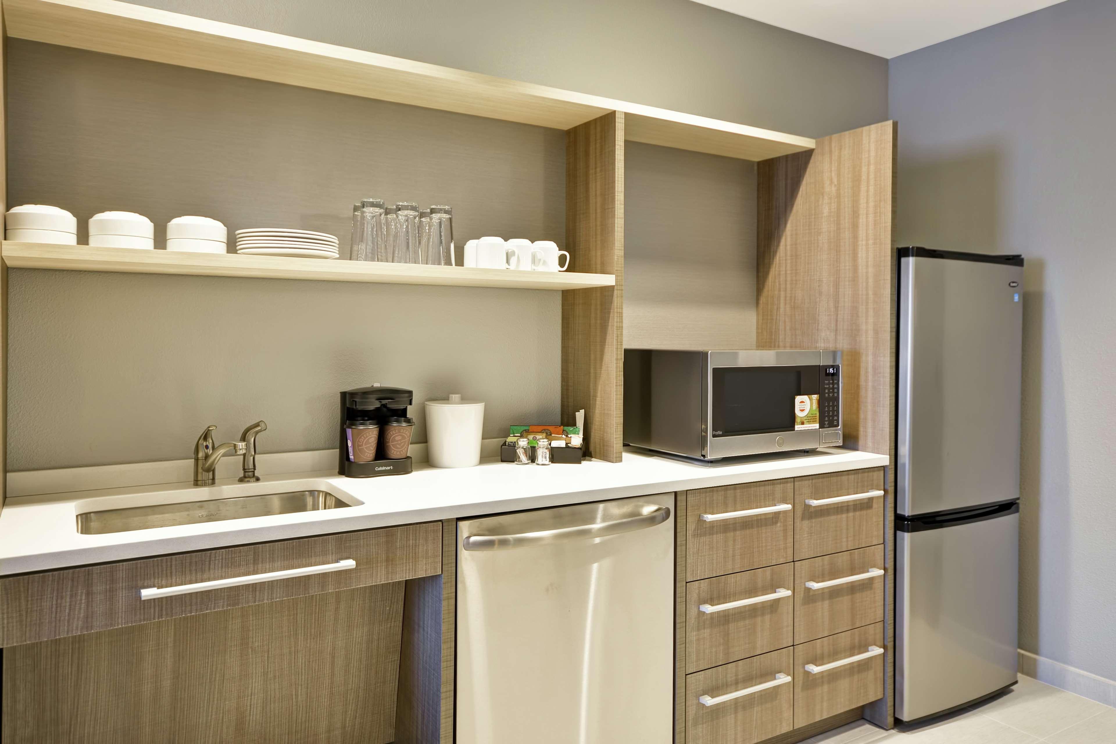 Home2 Suites By Hilton Queensbury Lake George