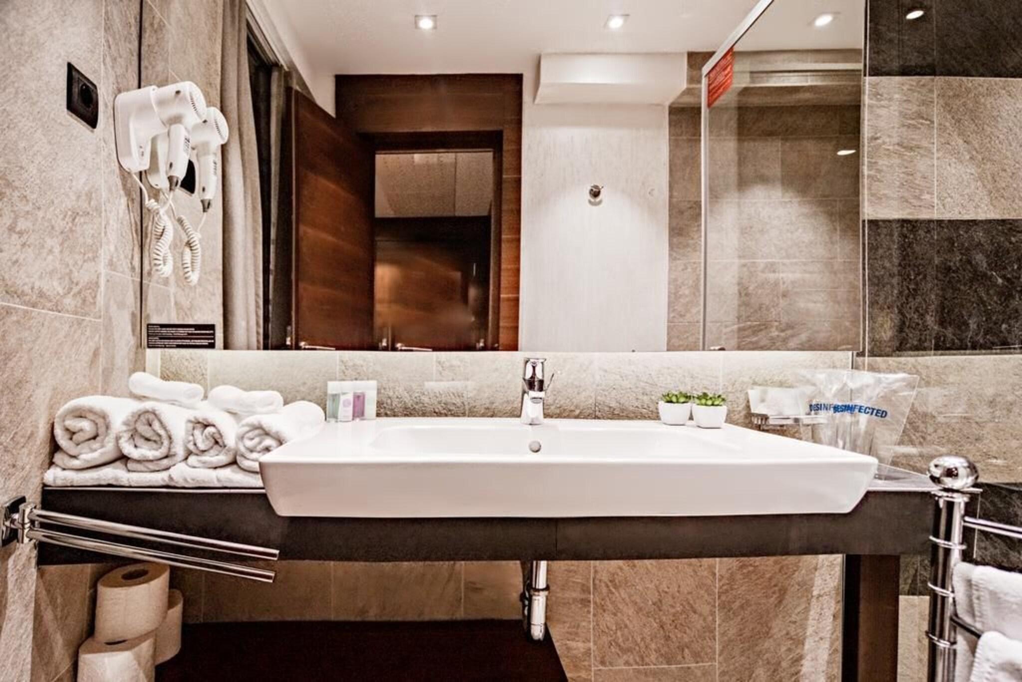 Hotel President by null