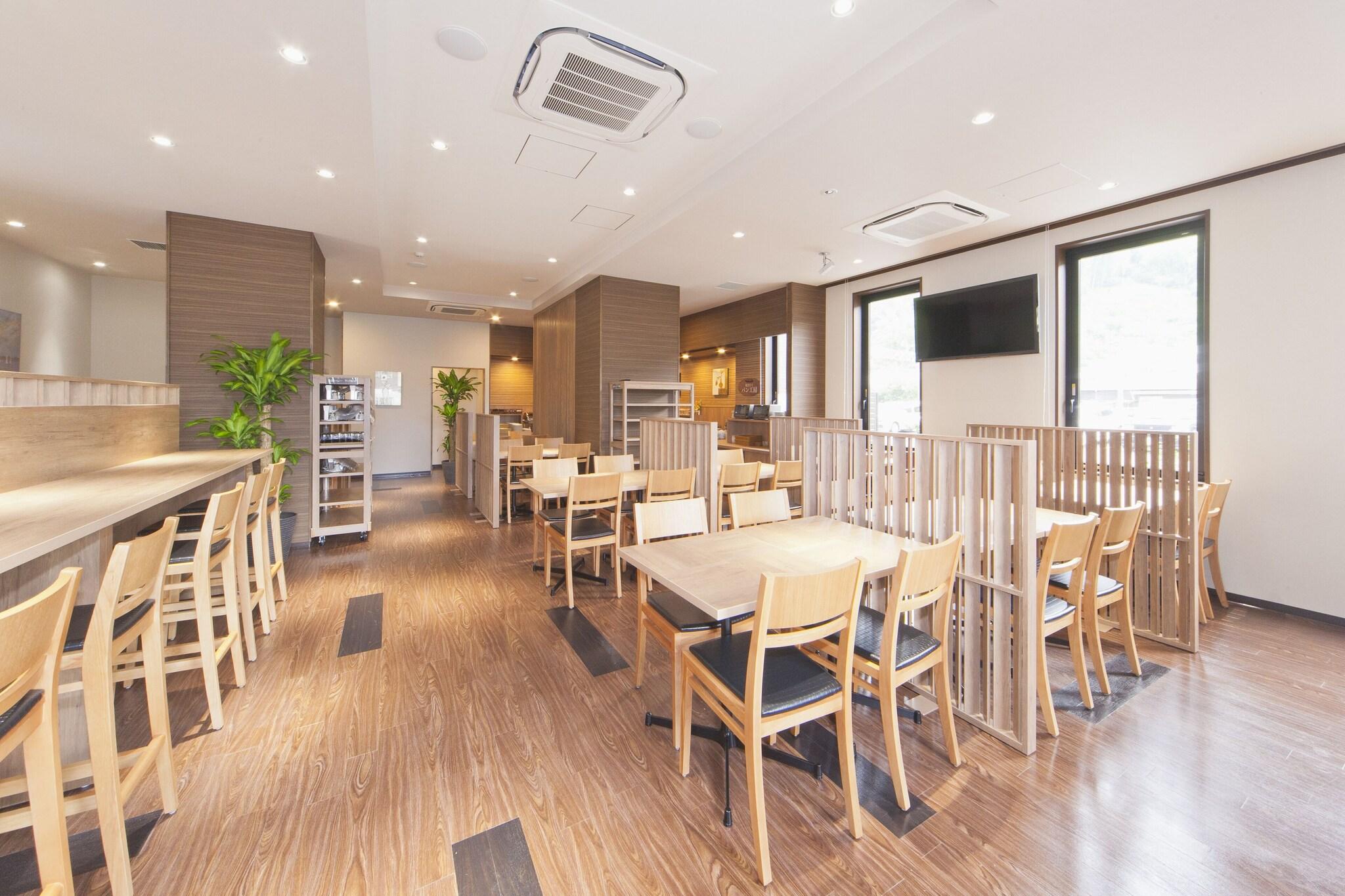 Hotel Route-Inn Saiki Ekimae