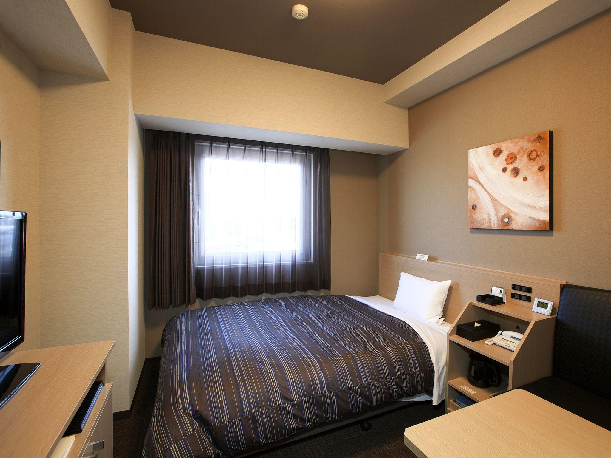 Hotel Route Inn Takaoka Ekimae by null