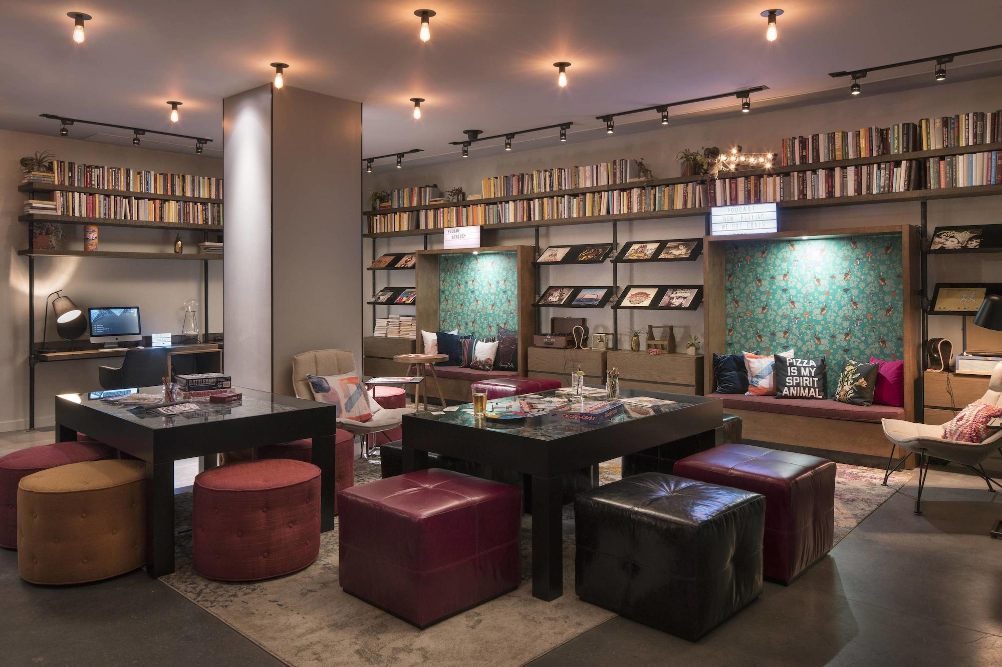 Moxy Chicago Downtown by null