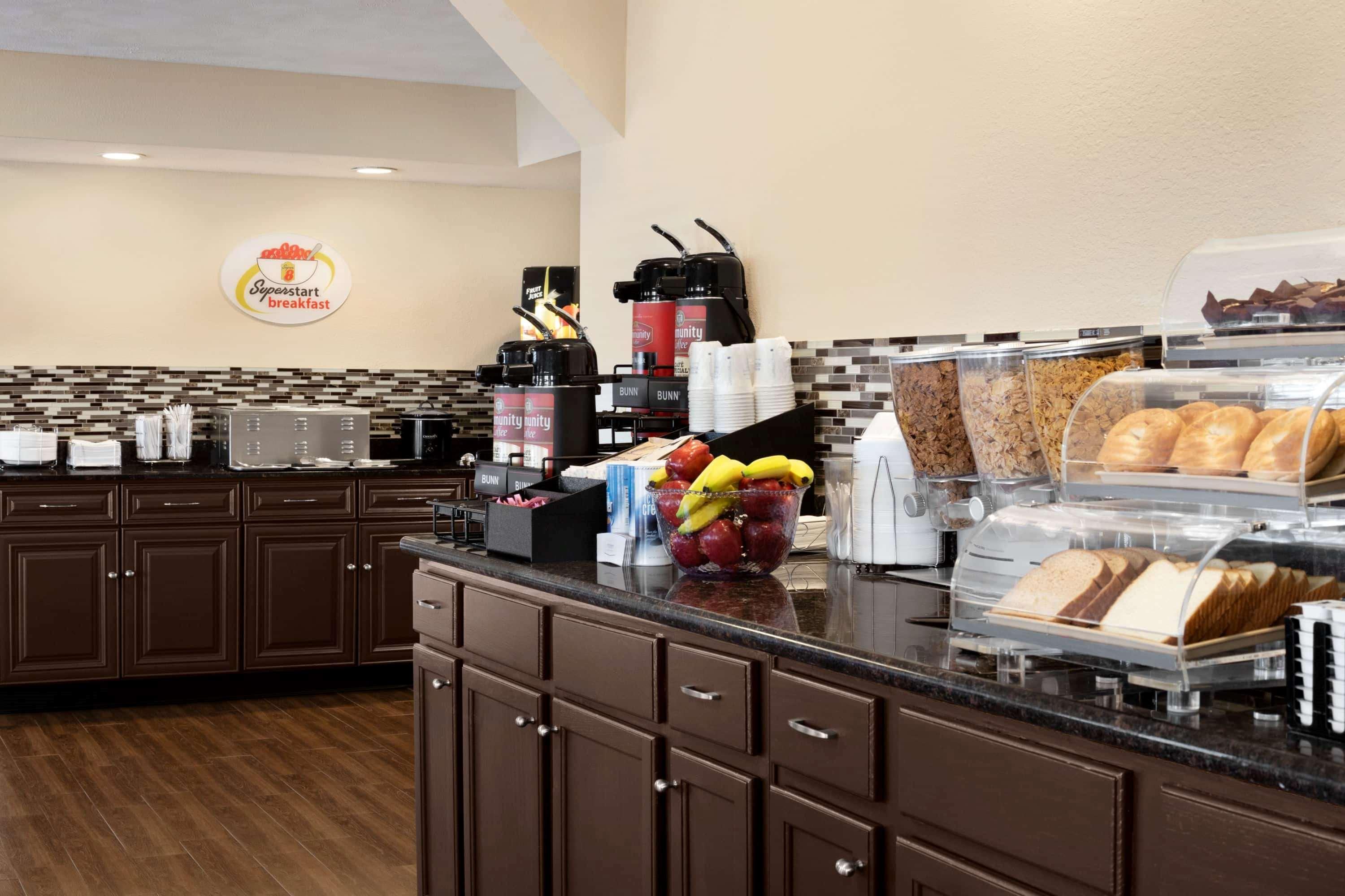 Super 8 by Wyndham Gulfport Near Biloxi