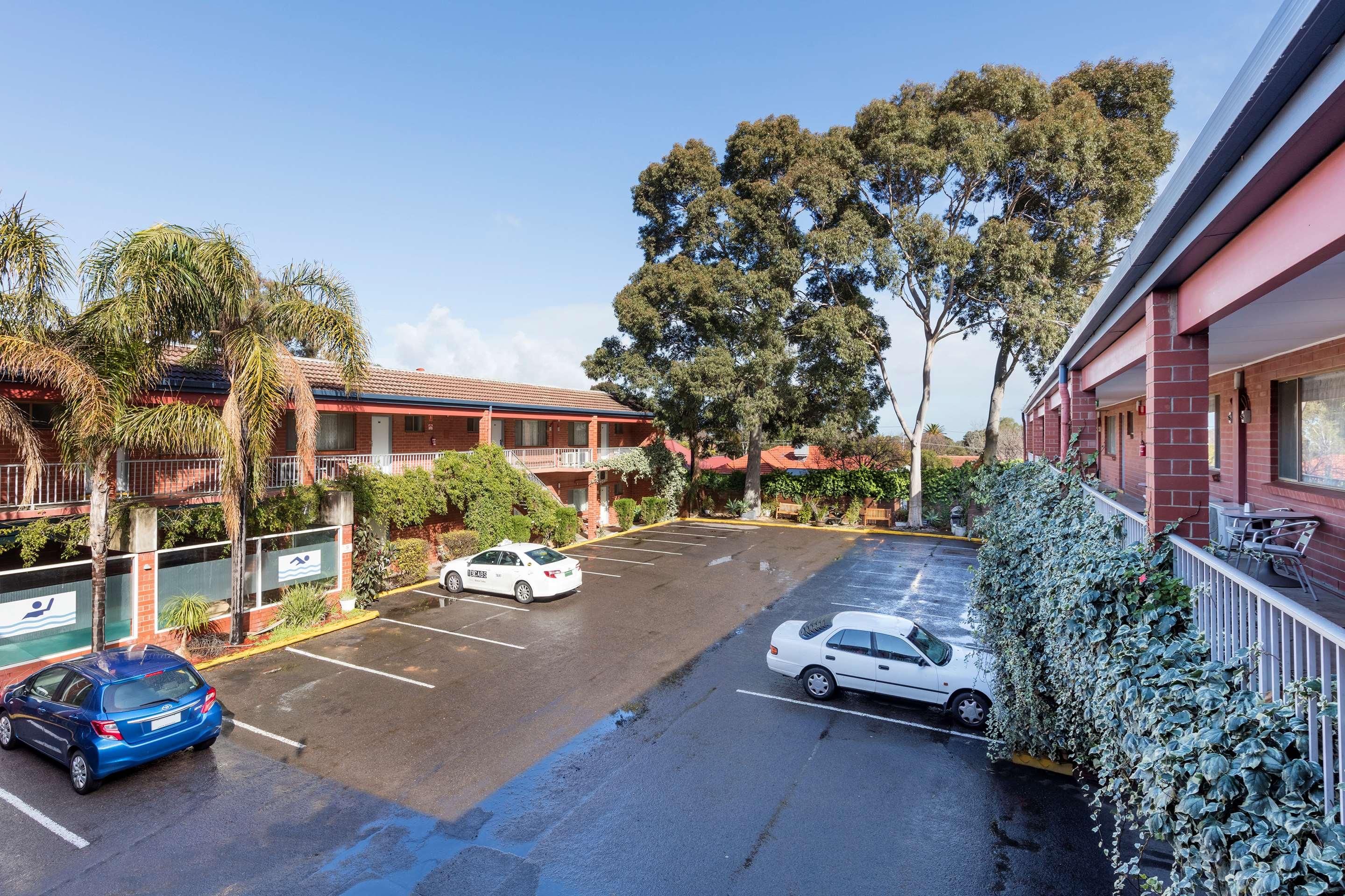 Adelaide Granada Motor Inn by null