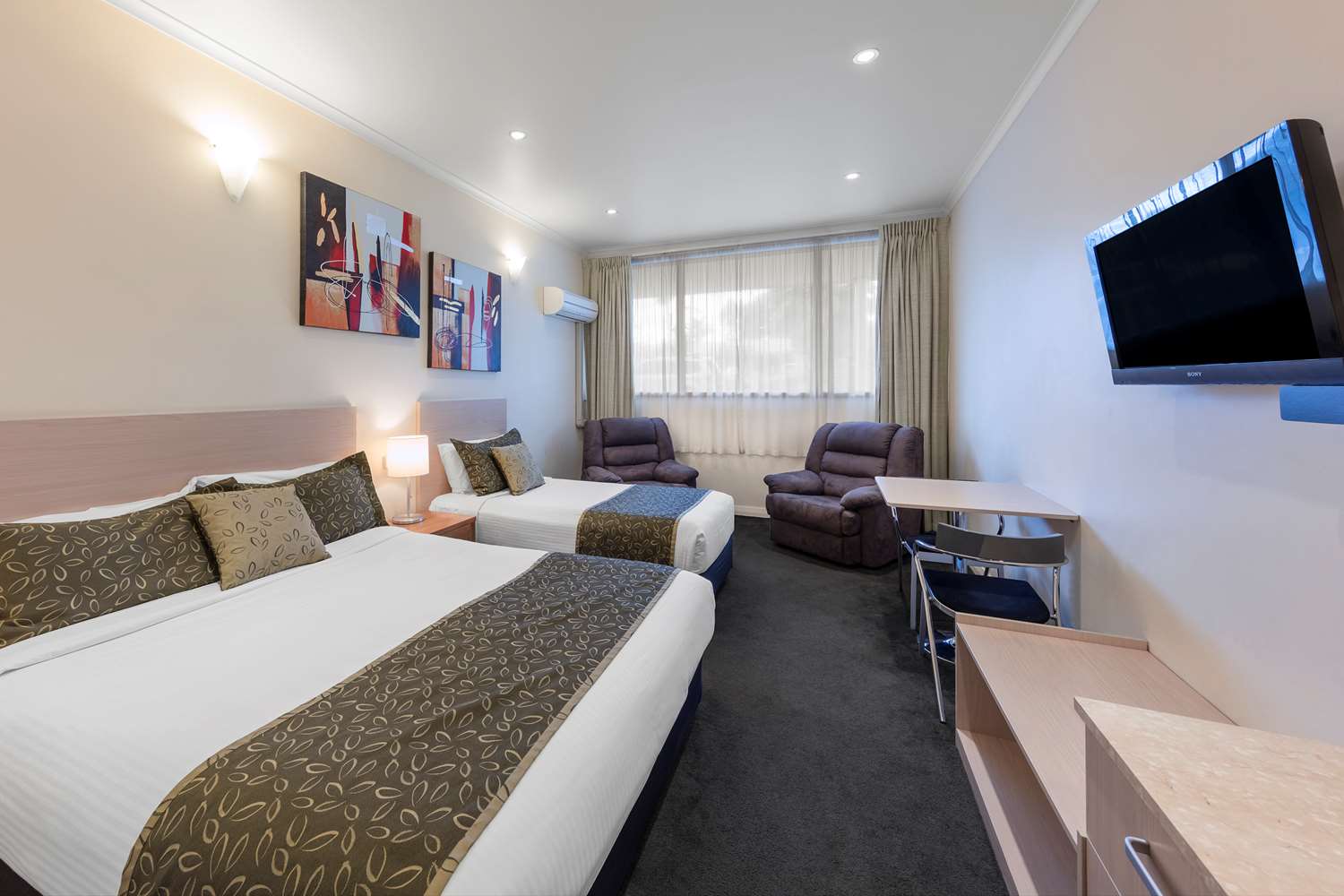 Adelaide Granada Motor Inn by null