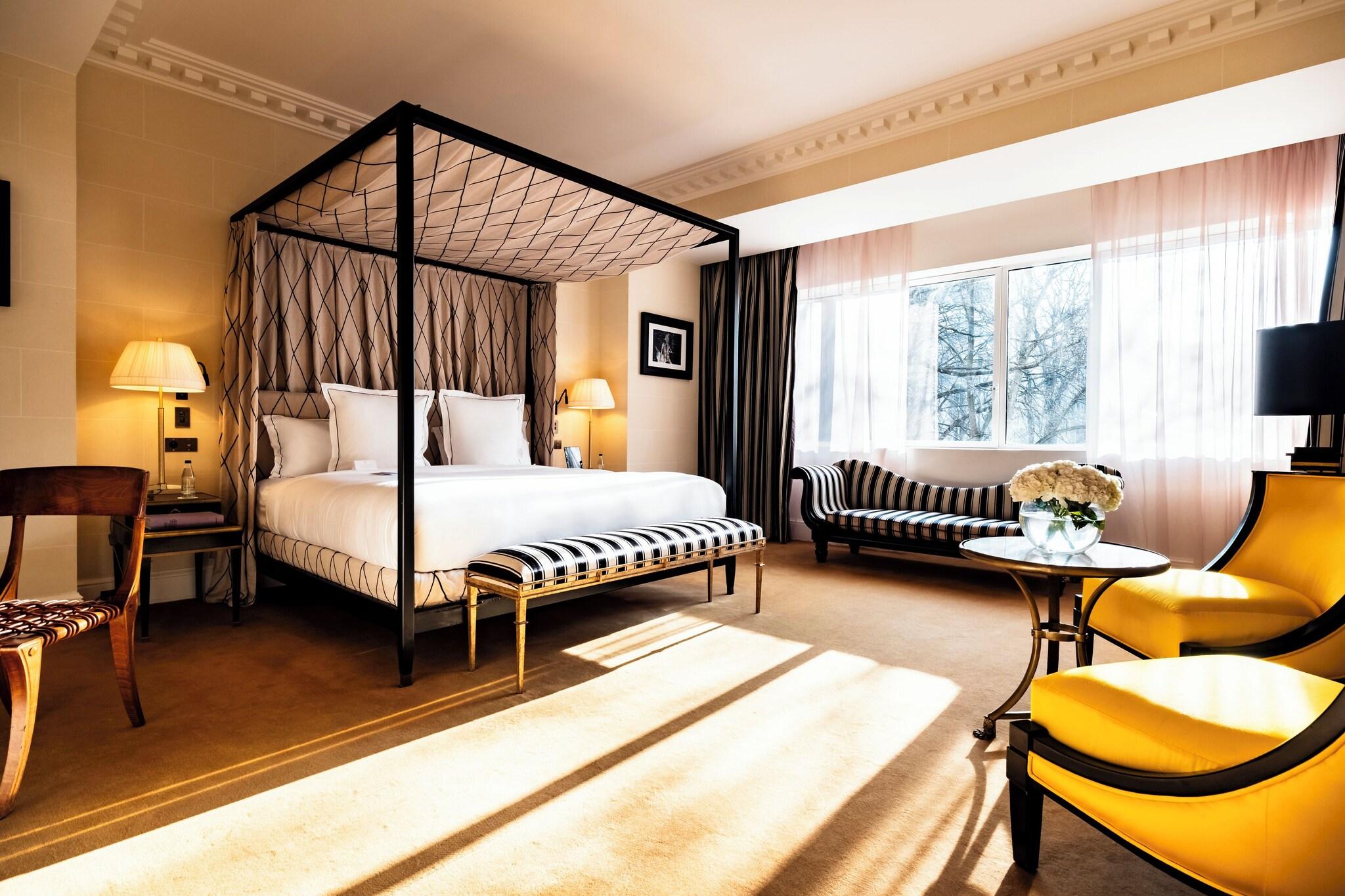 Hôtel de Berri Champs-Élysées, a Luxury Collection Hotel, Paris by null