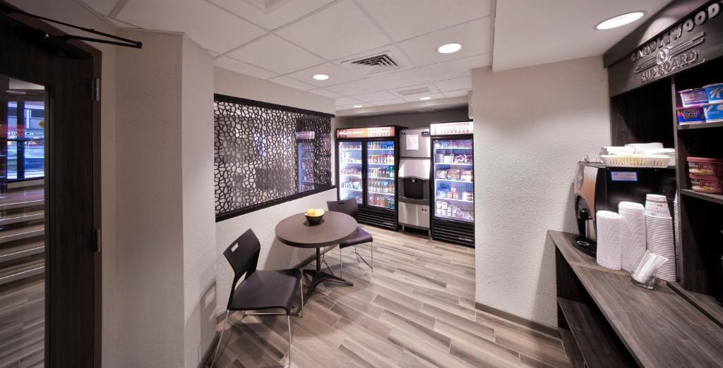 Candlewood Suites Baltimore - Inner Harbor