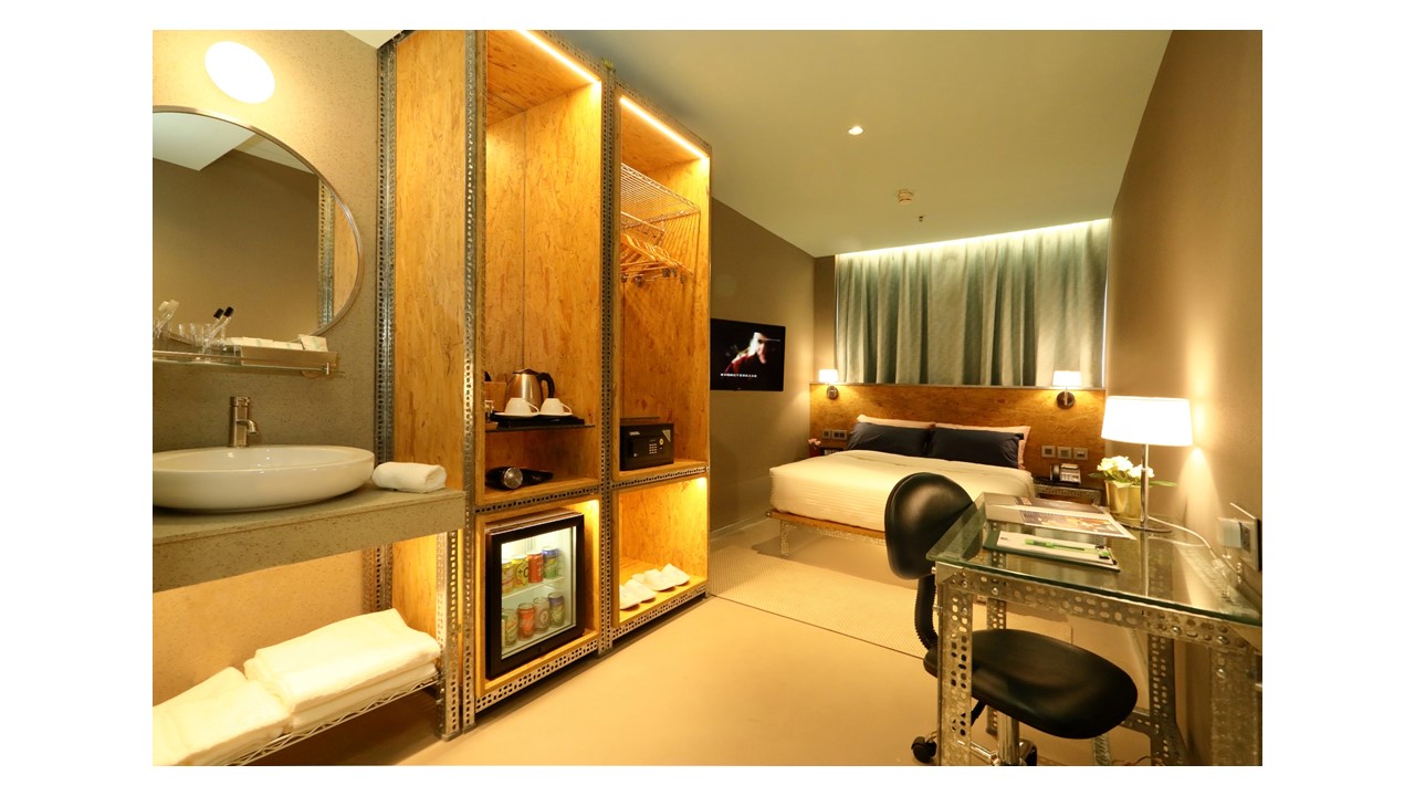 Ind Hotel