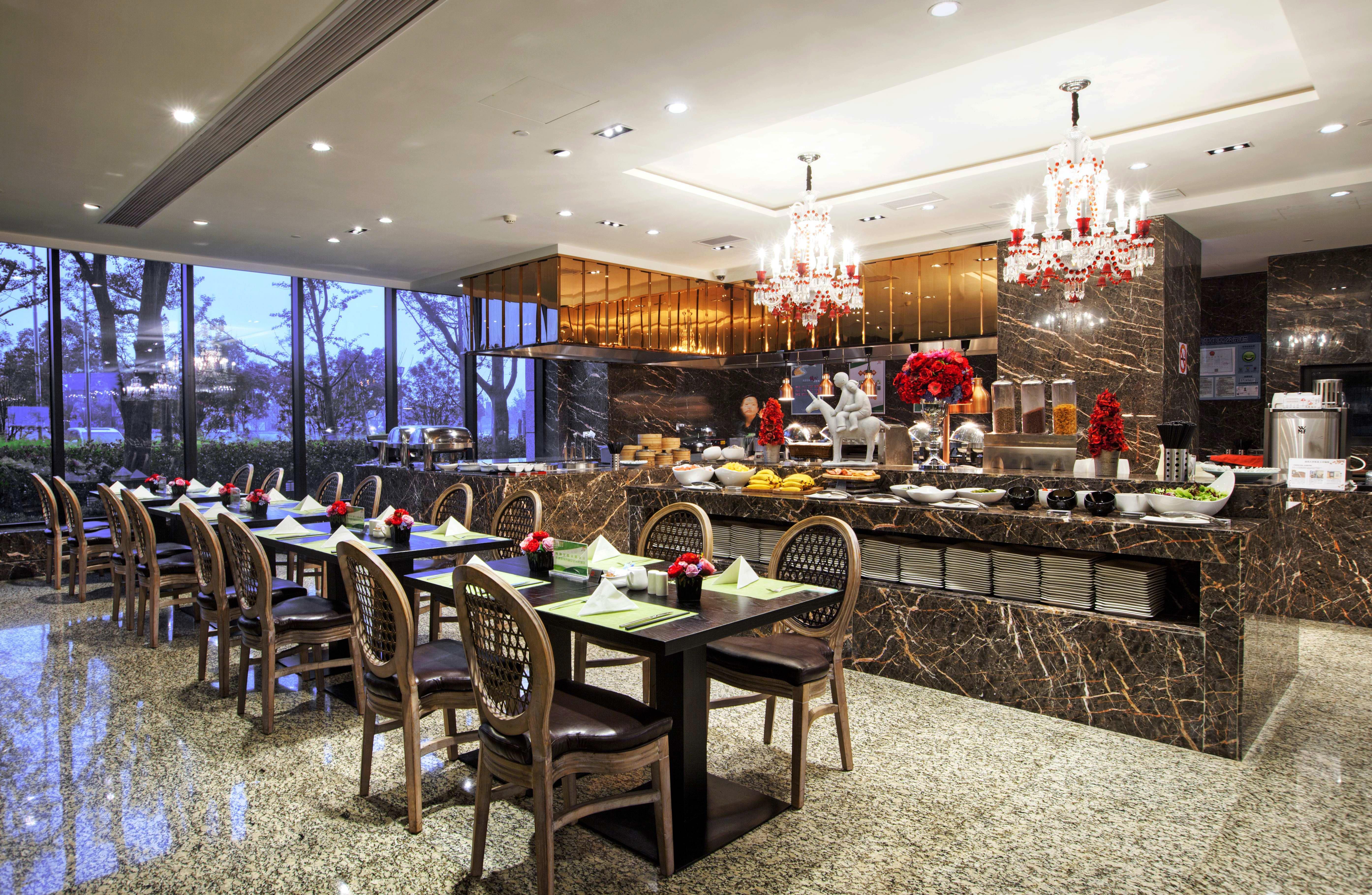 Crowne Plaza Shanghai Jinshan