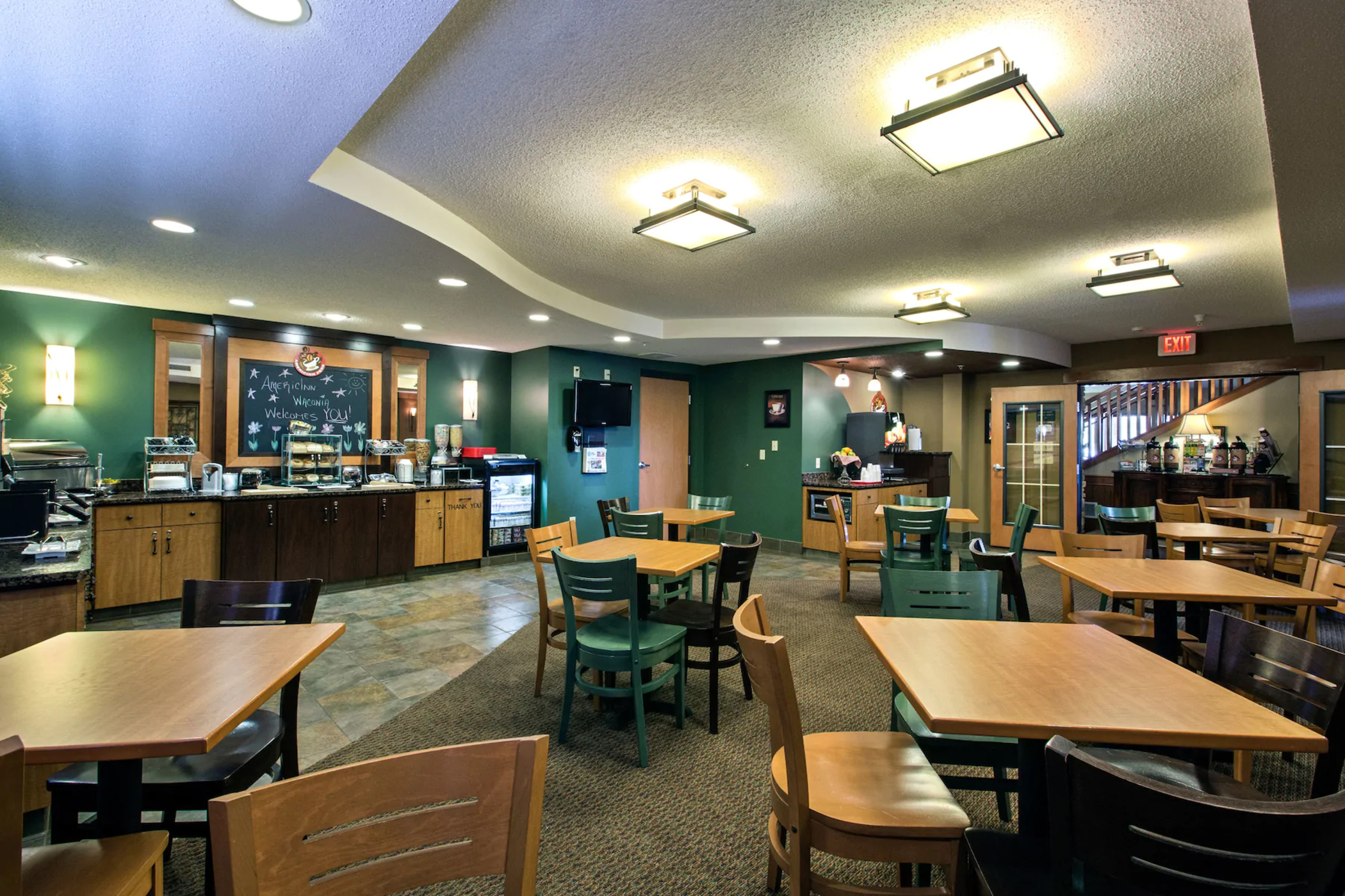 AmeriVu Inn & Suites Waconia