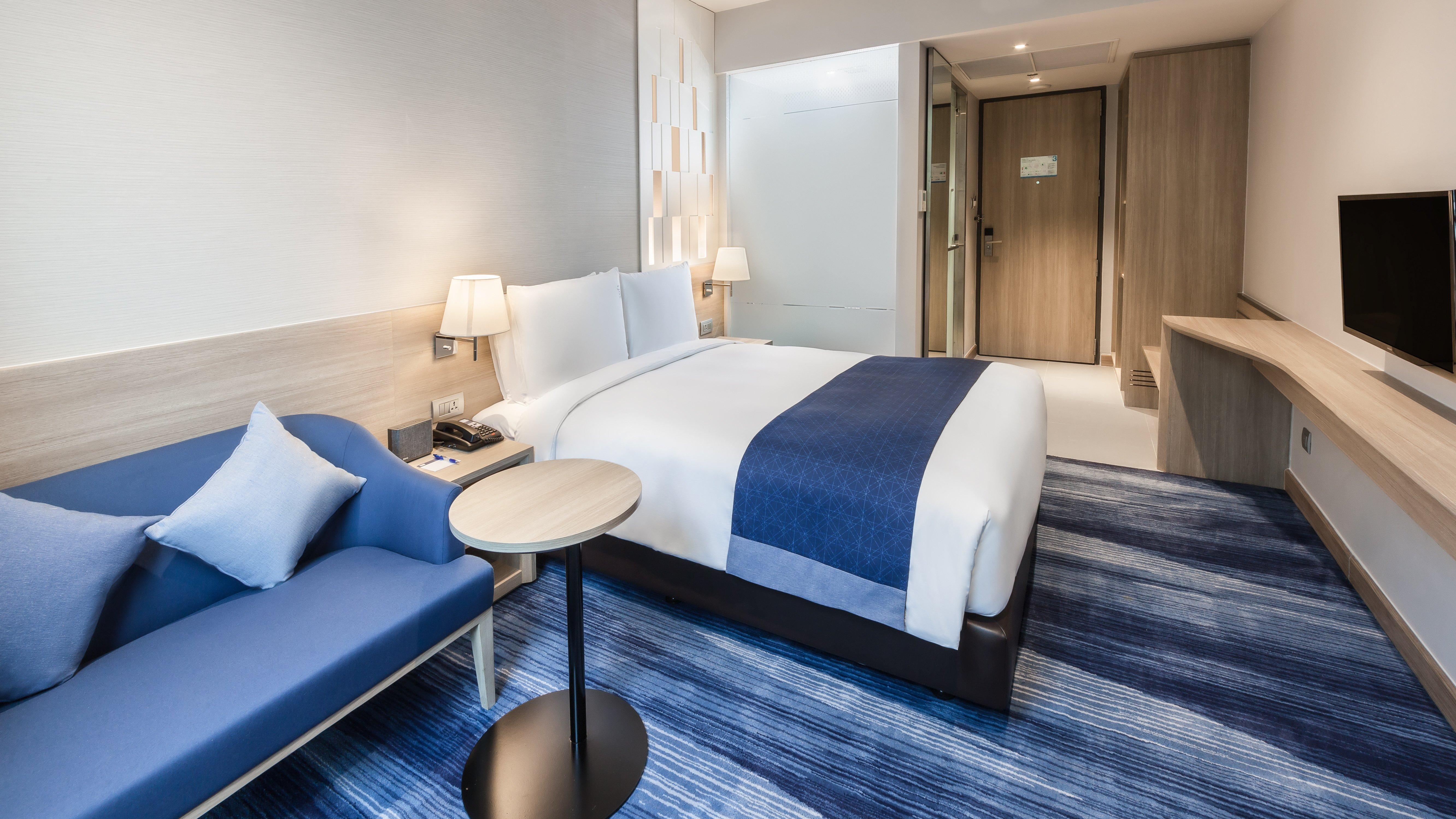 Holiday Inn Express Bangkok Soi Soonvijai Bangkok Hotel Price Address Reviews