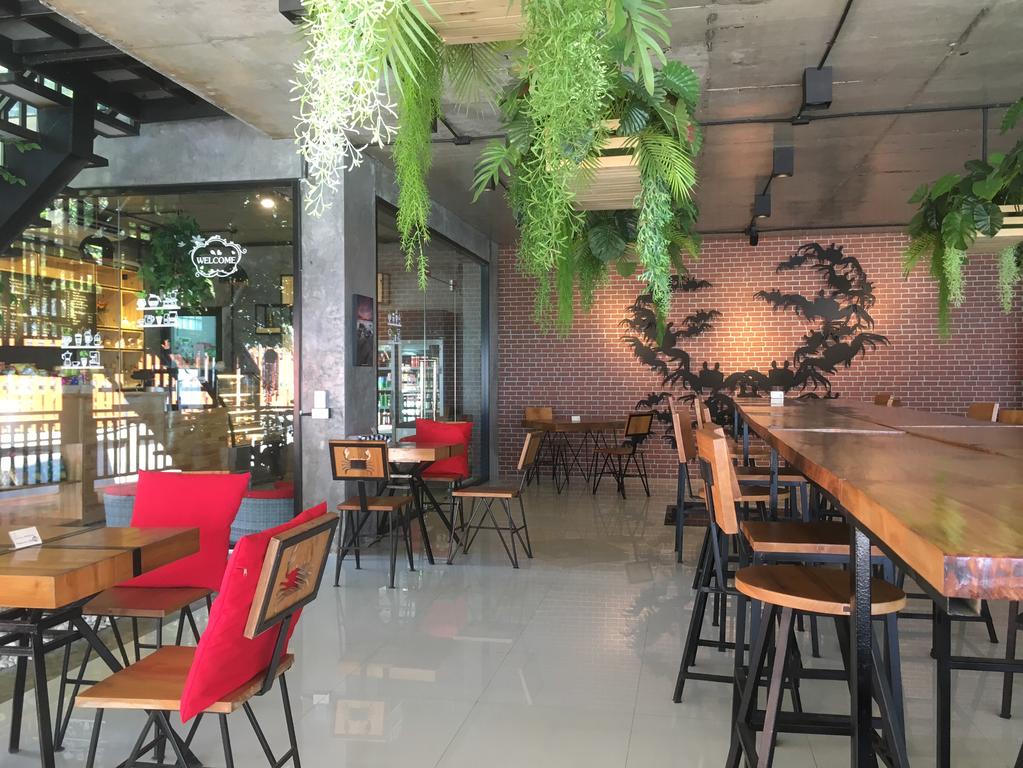 Maneetel Krabi Beachfront