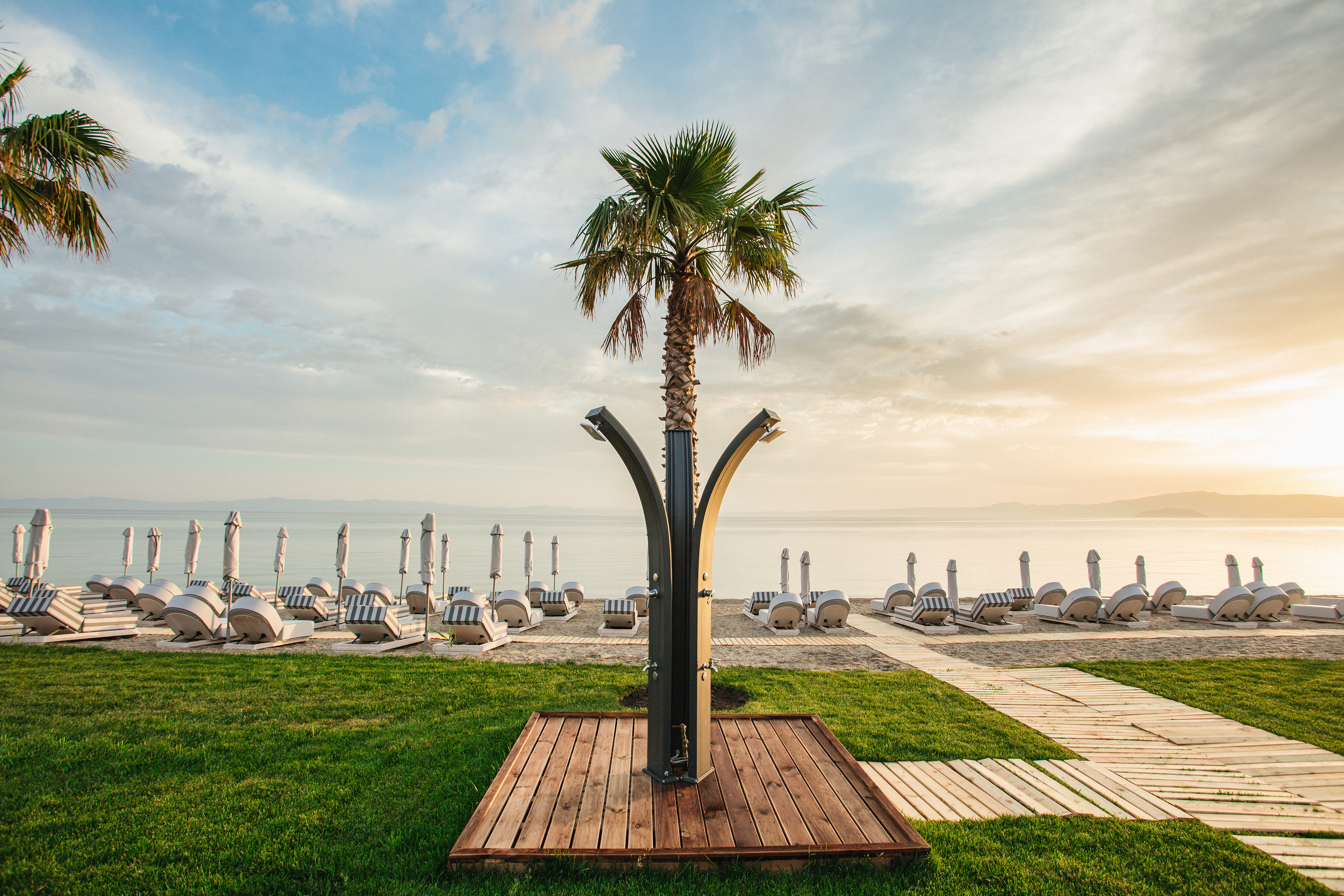 Blue Carpet Luxury Suites - photo