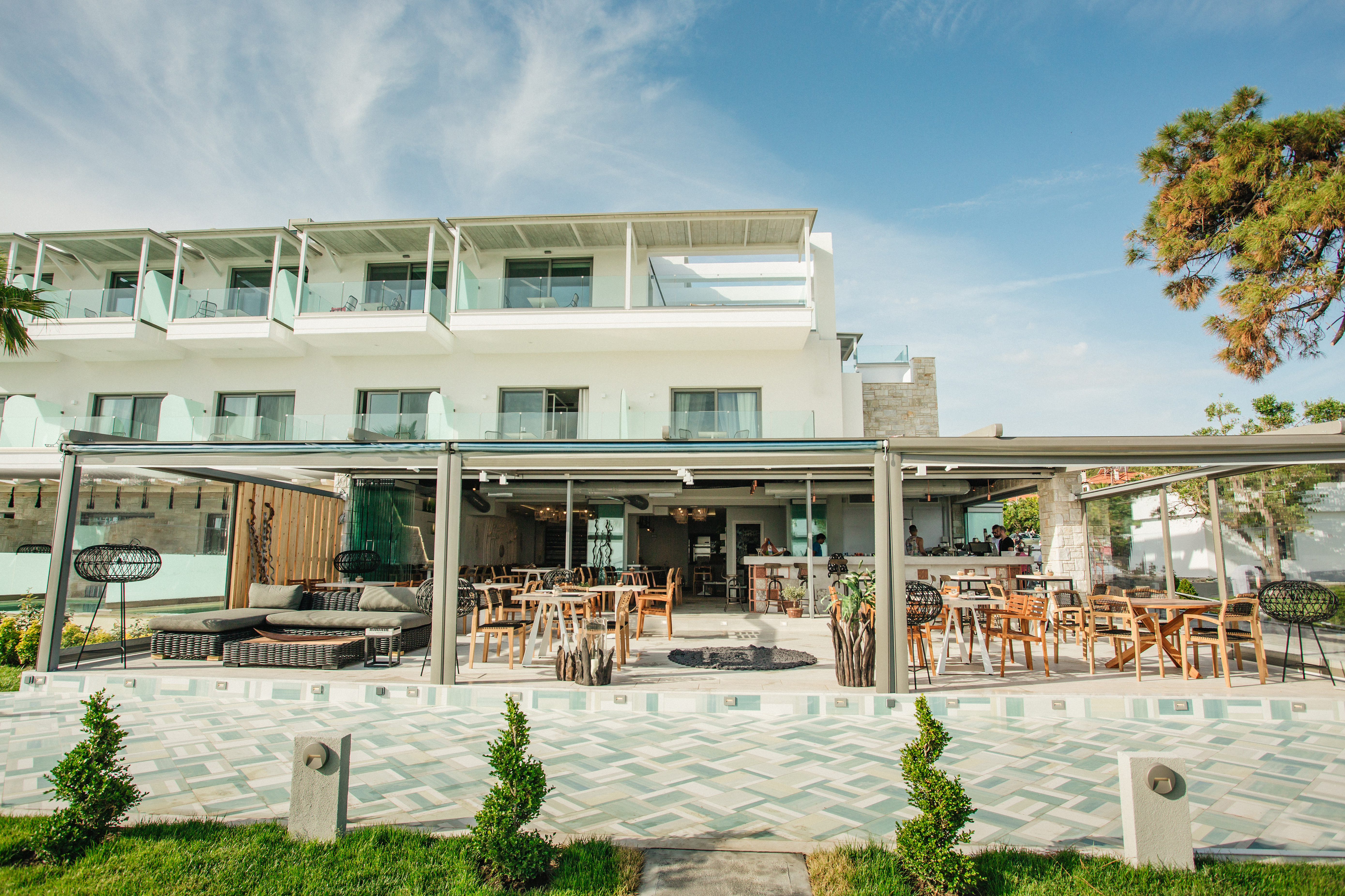 Blue Carpet Luxury Suites - photo