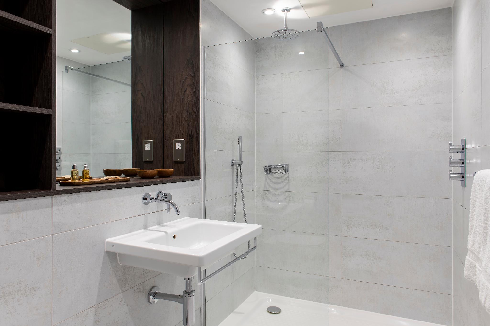 Cove - Cannon Street, The City by null