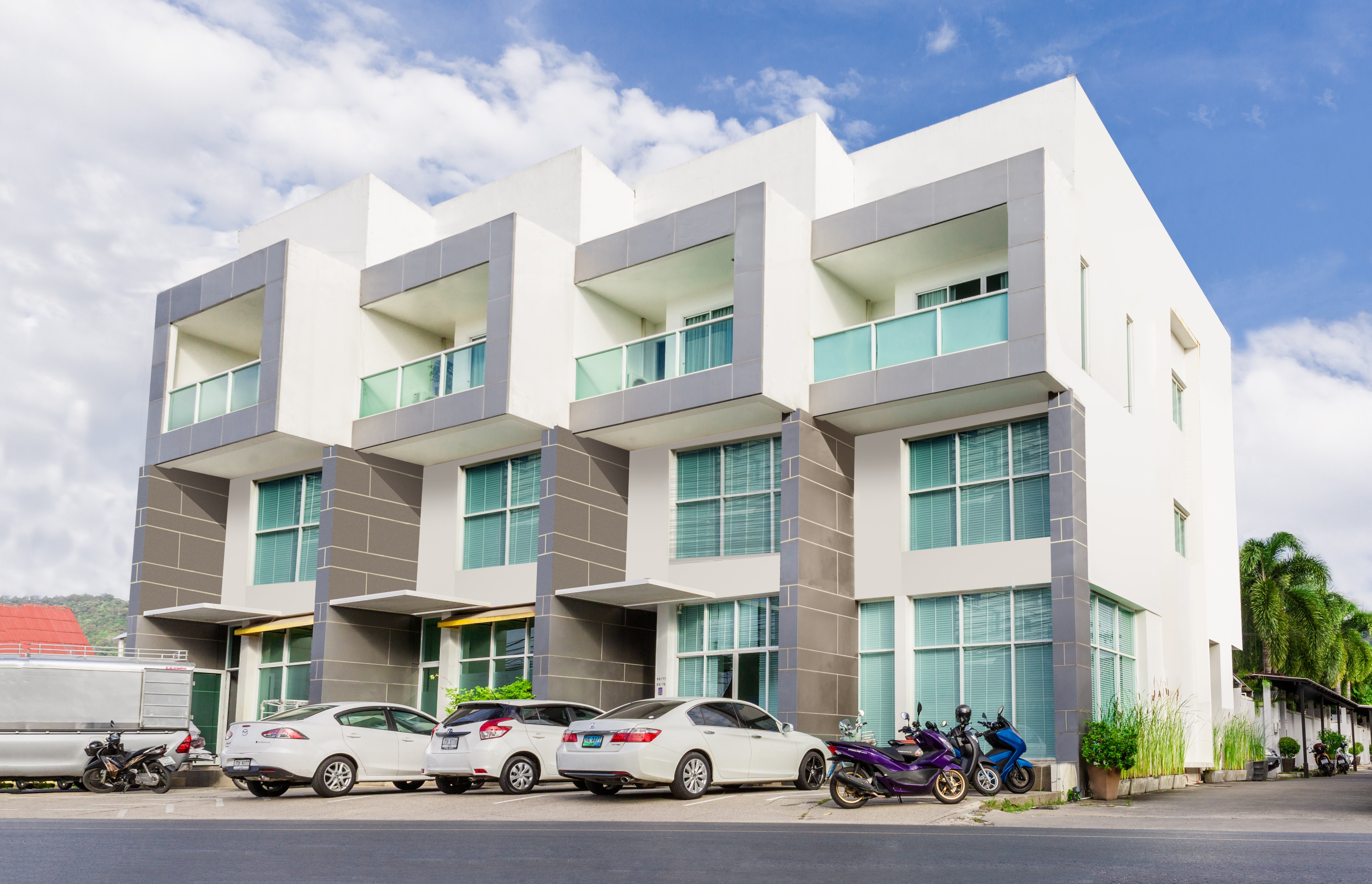 Thaimond Residence by TropicLook