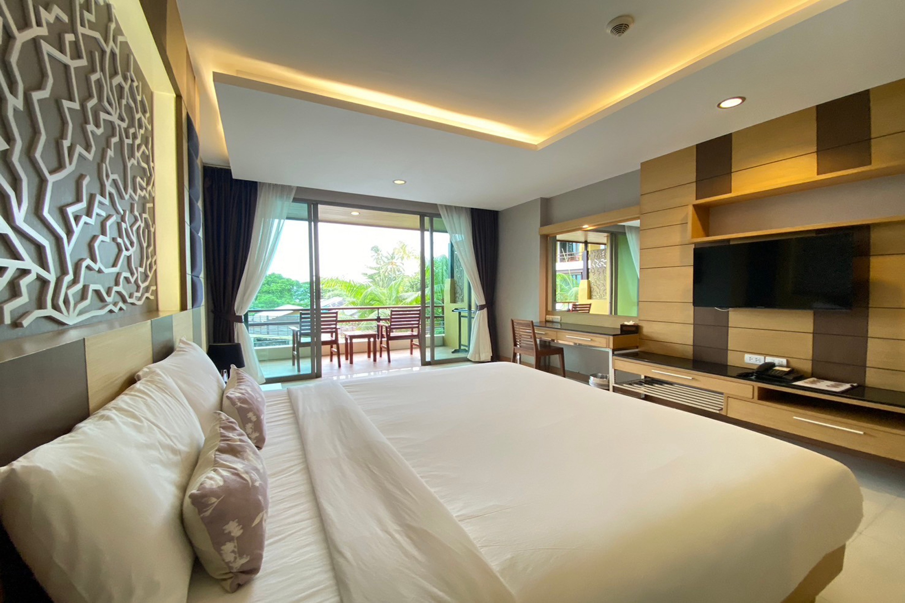 Aqua Resort Phuket