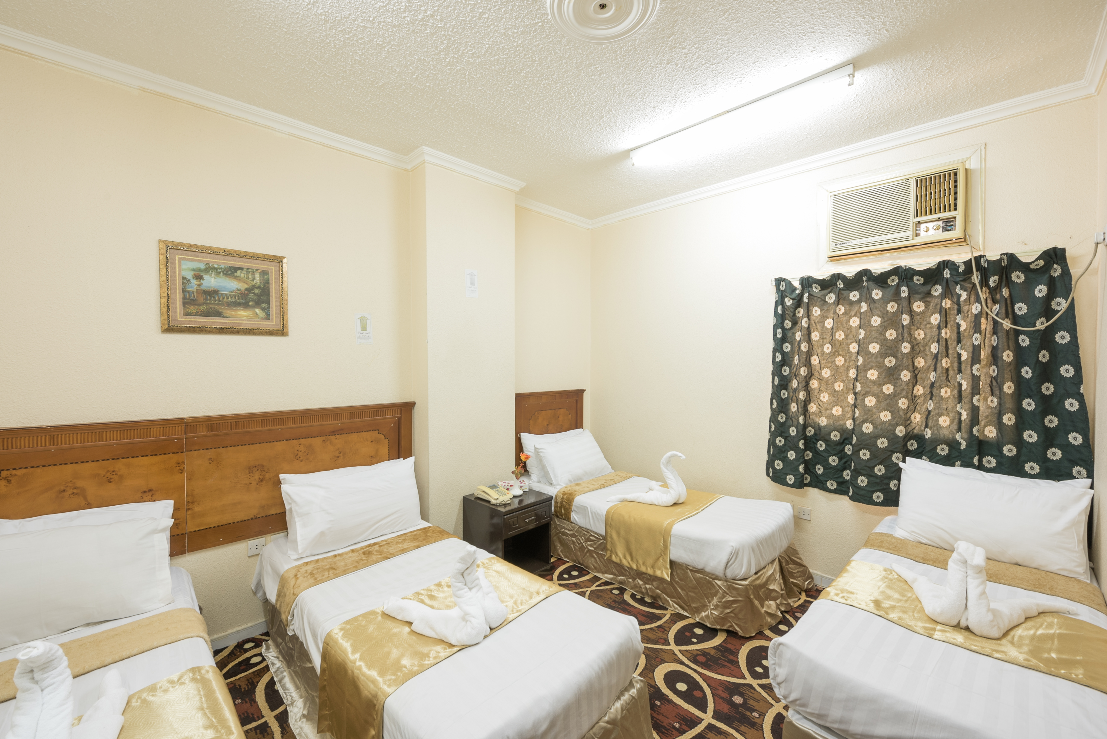 Al-Mukhtara Tower - Economy