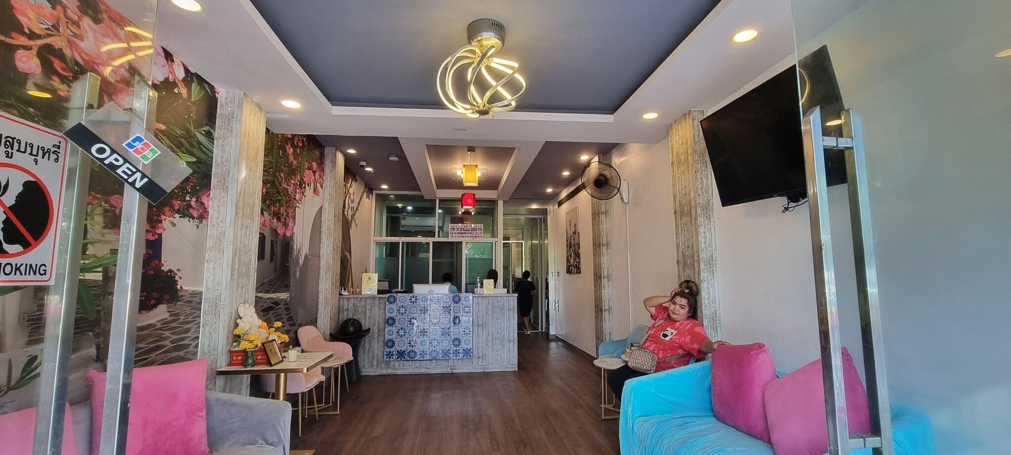 Modern Living Hotel - photo