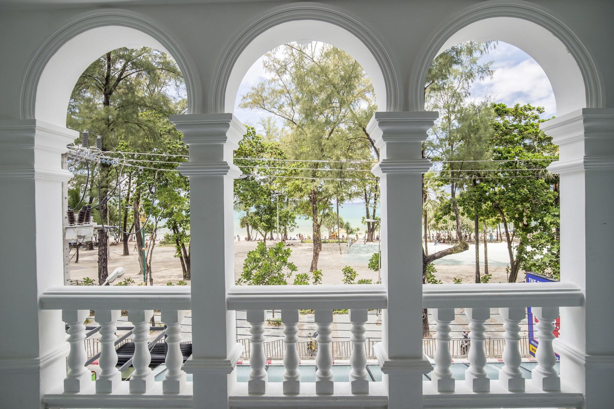 Modern Living Hotel - photo