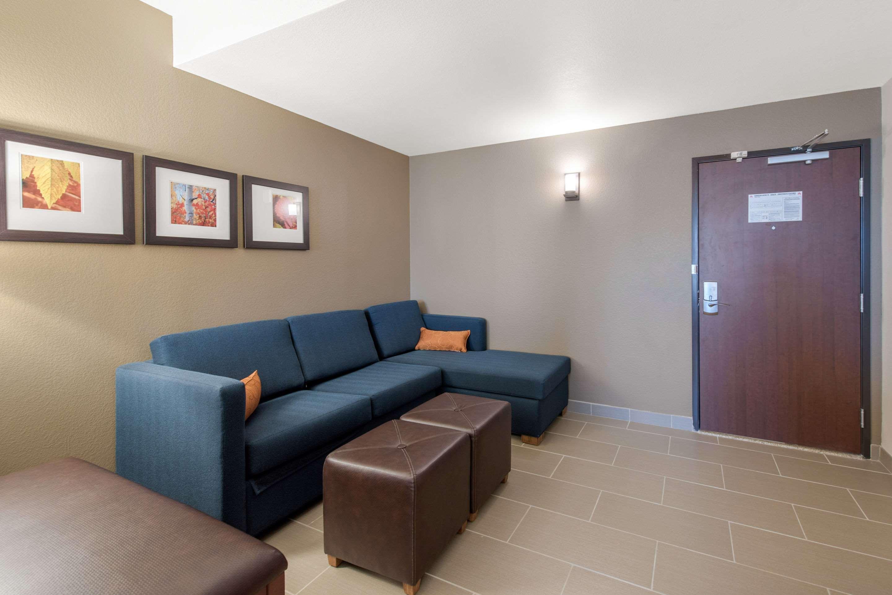 Comfort Suites Denver International Airport