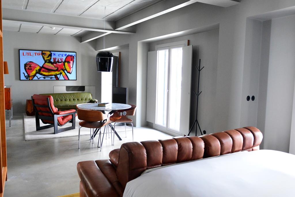 Raw Culture Arts & Lofts Bairro Alto by null