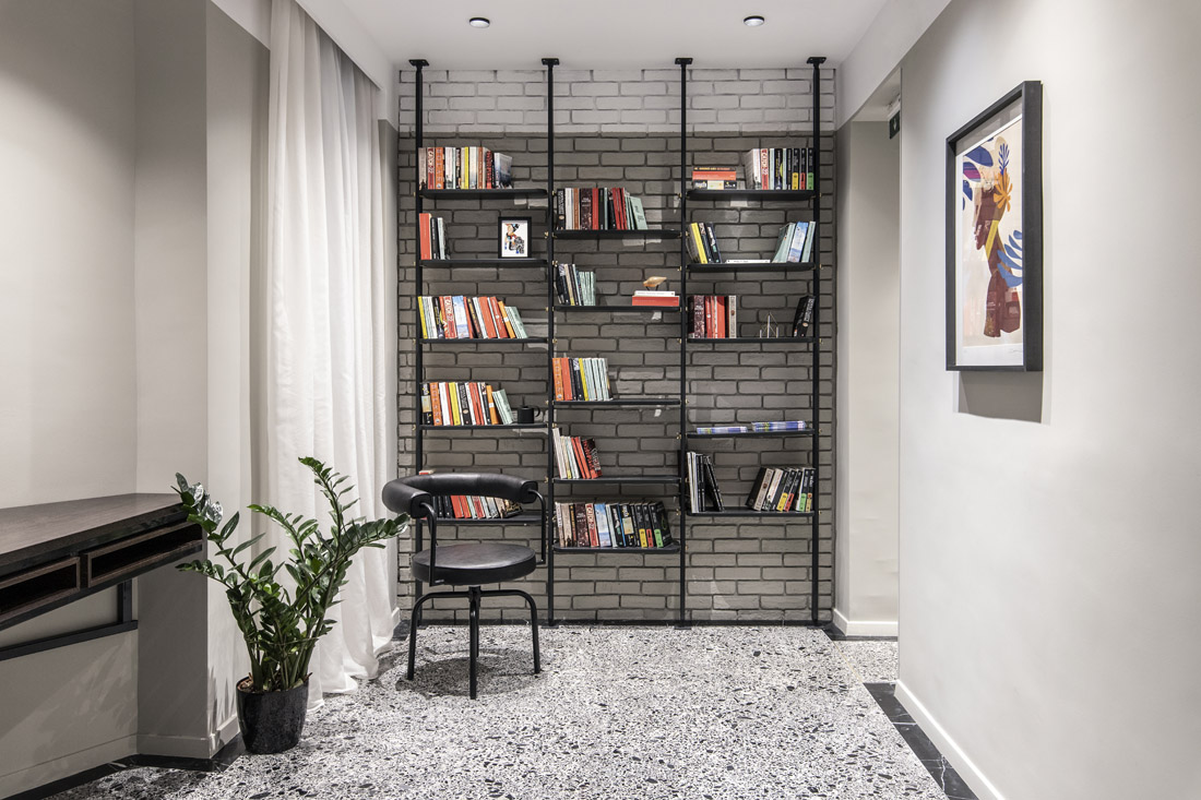 The Modernist - photo