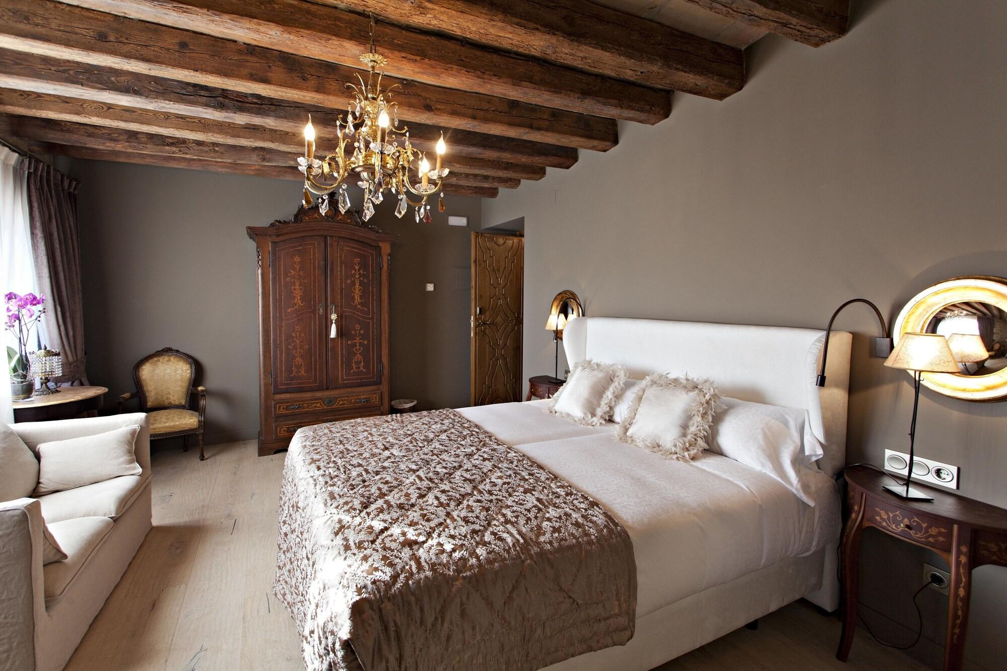 Hotel La Vella Farga, Lladurs by null