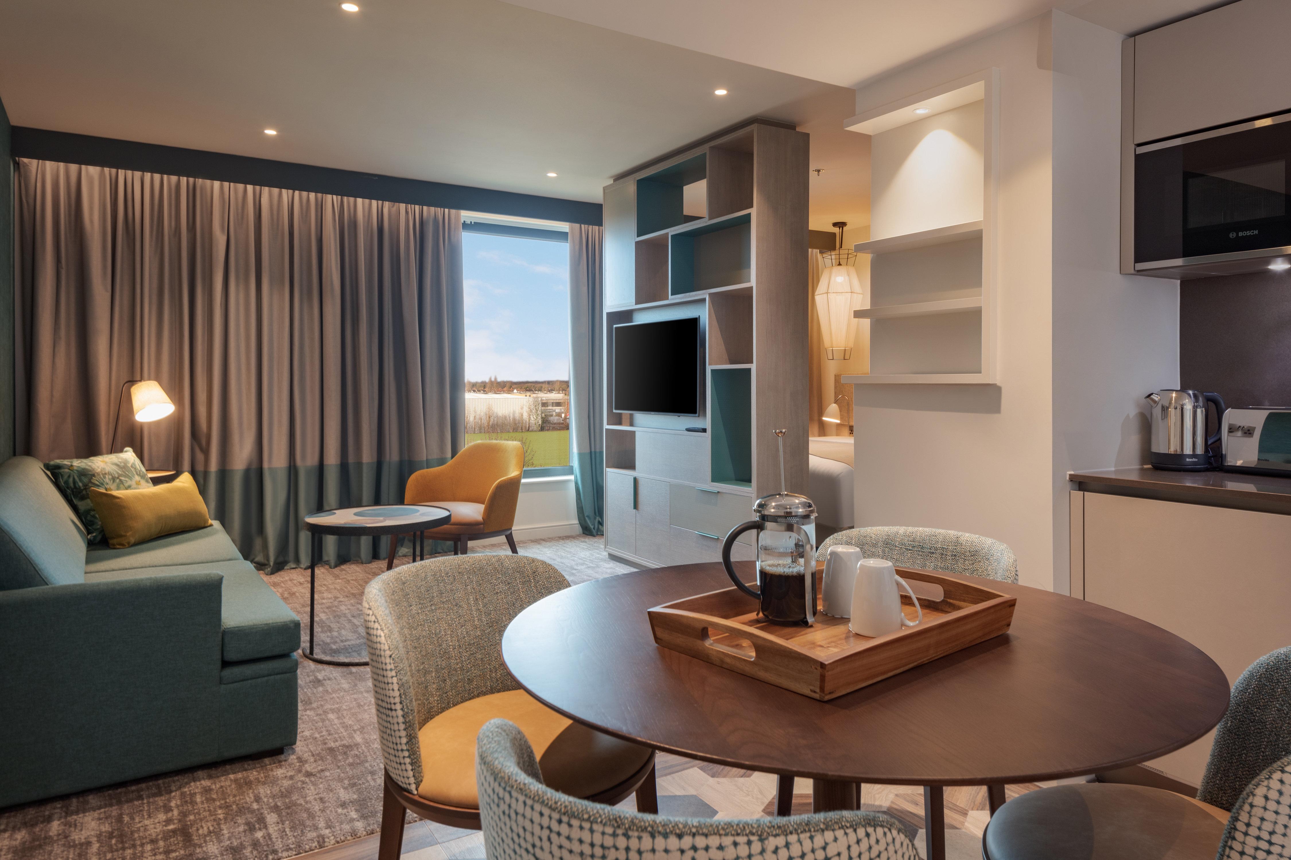 Staybridge Suites London - Heathrow Bath Road