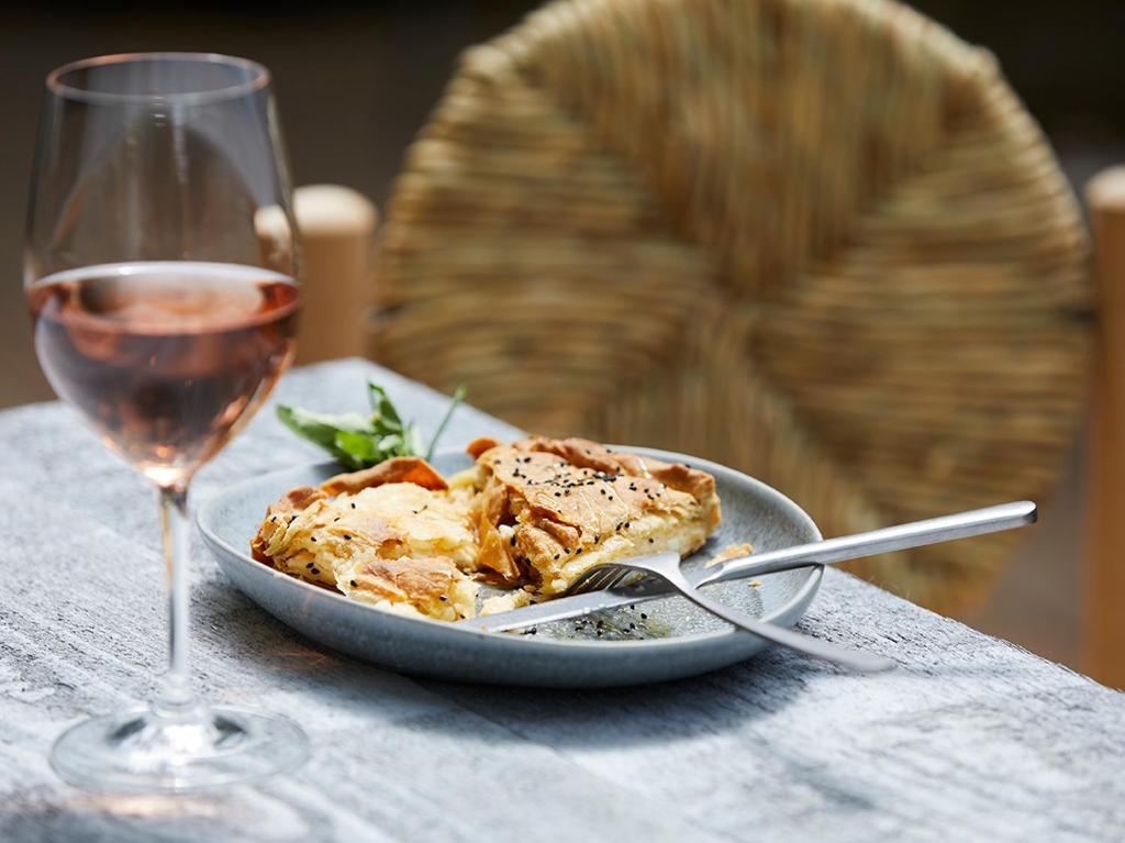 The Wild Hotel by Interni by null