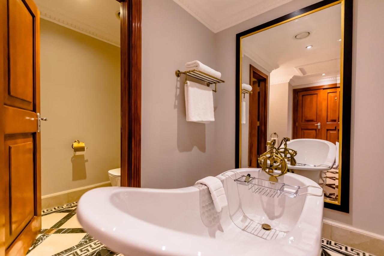 Gold Reef City Hotel by null