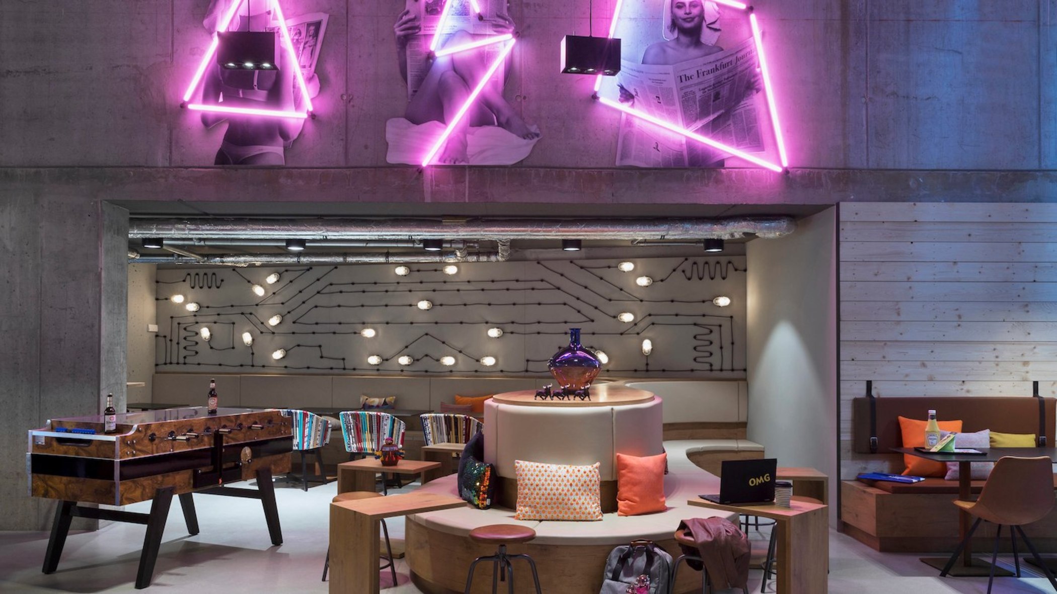 Moxy Frankfurt City Center