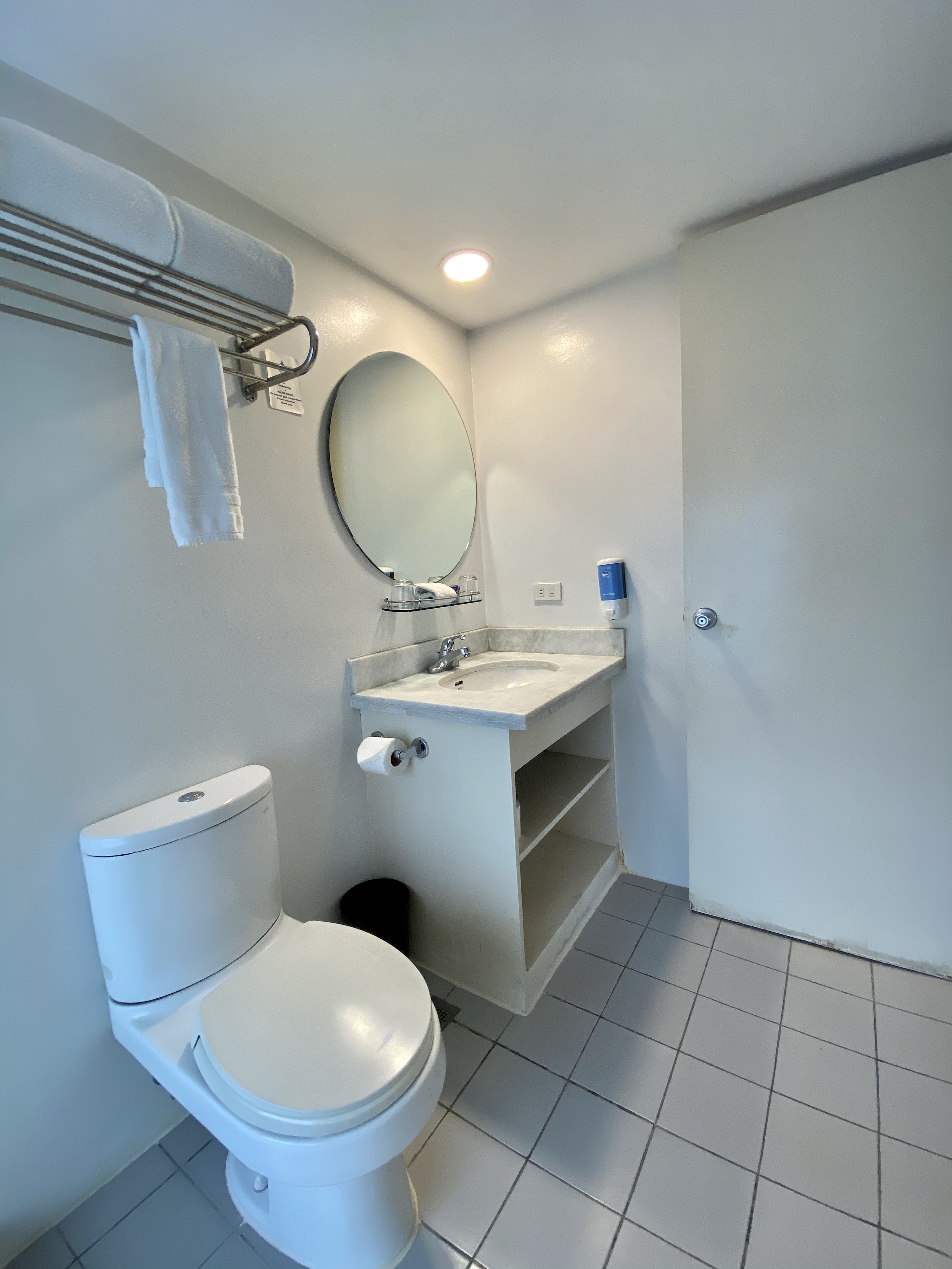 The Clipper House Makati by null