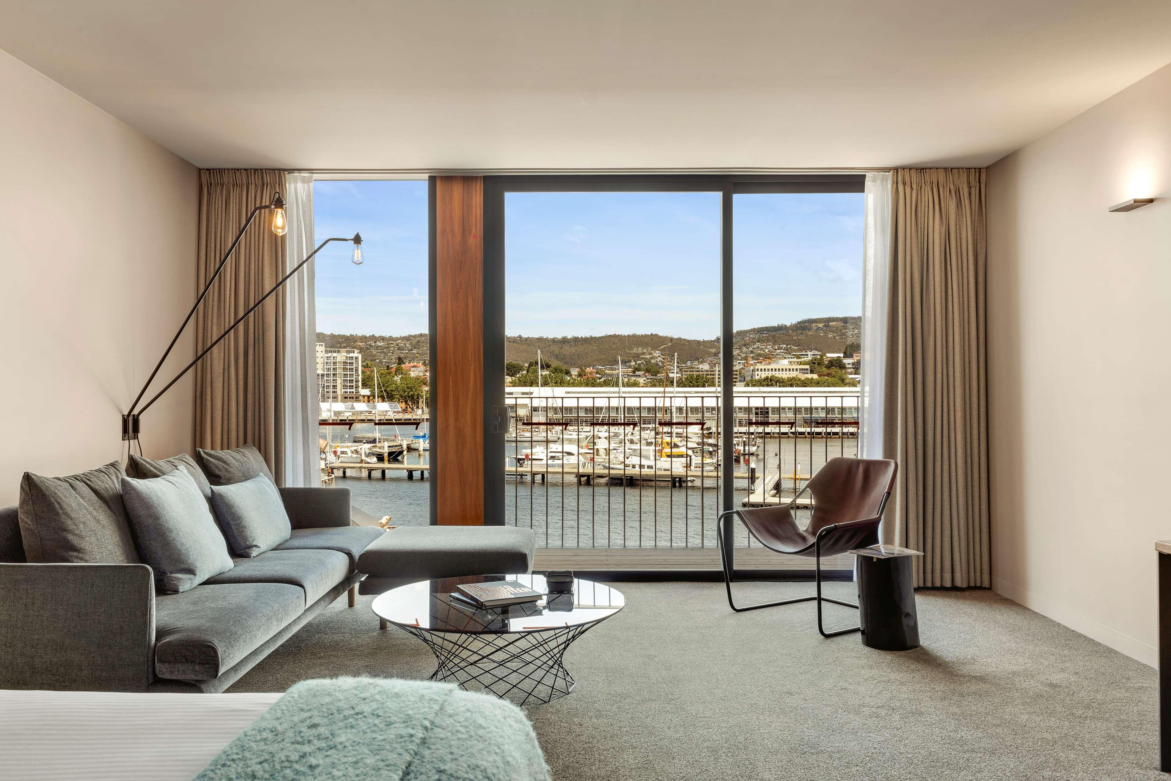 MACq 01 Hotel by null