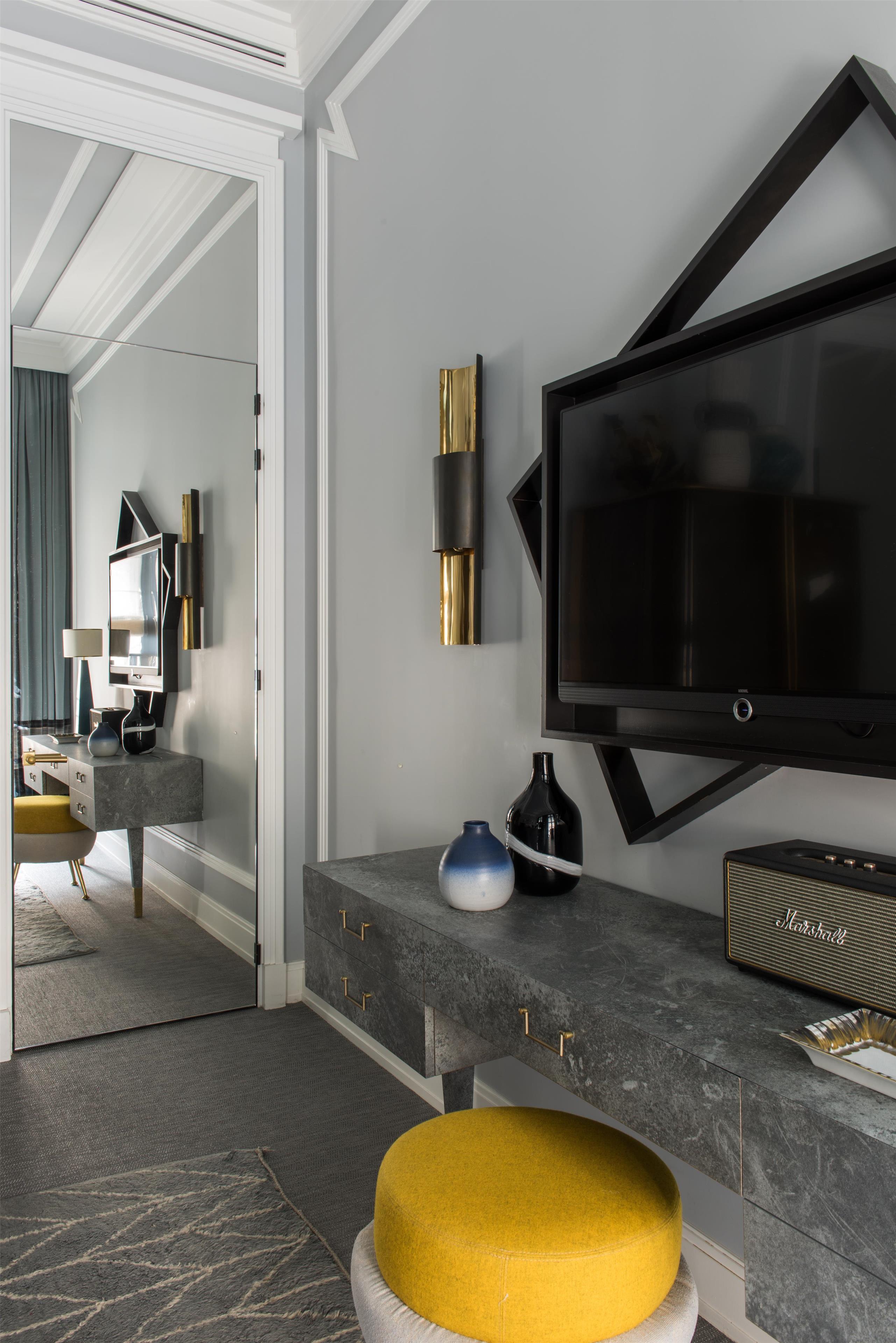 Nolinski Paris - Evok Collection by null