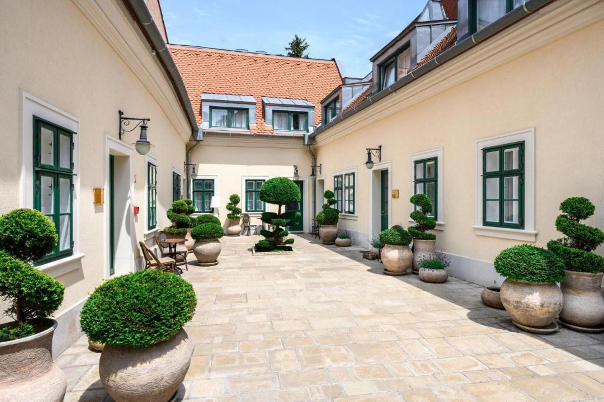 Maison Bistro & Hotel by null