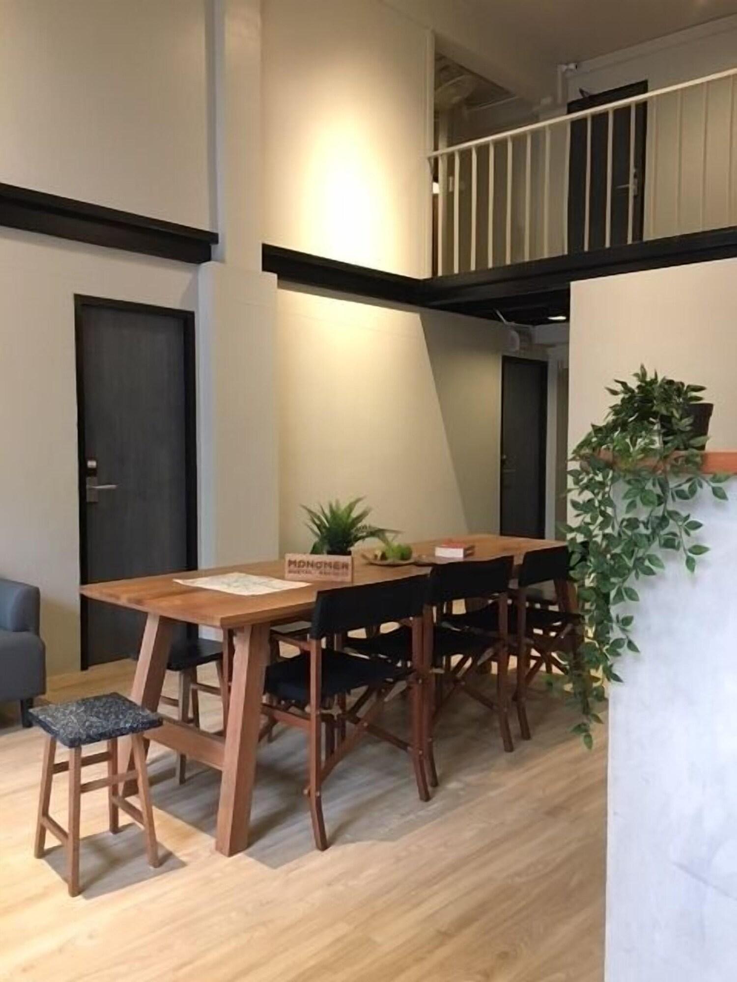 Monomer Hostel Bangkok